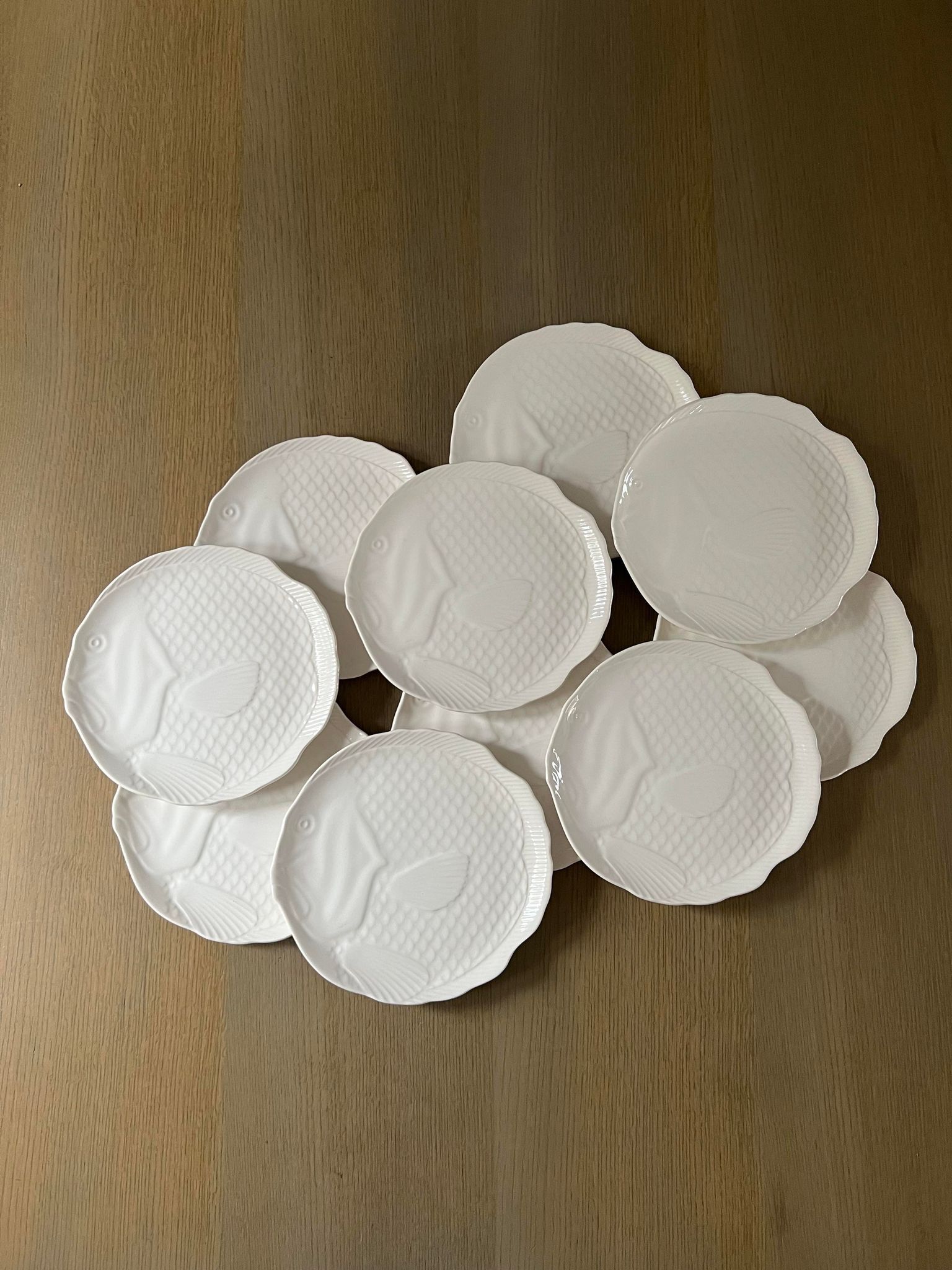 10 Vintage fish-shaped flat plates