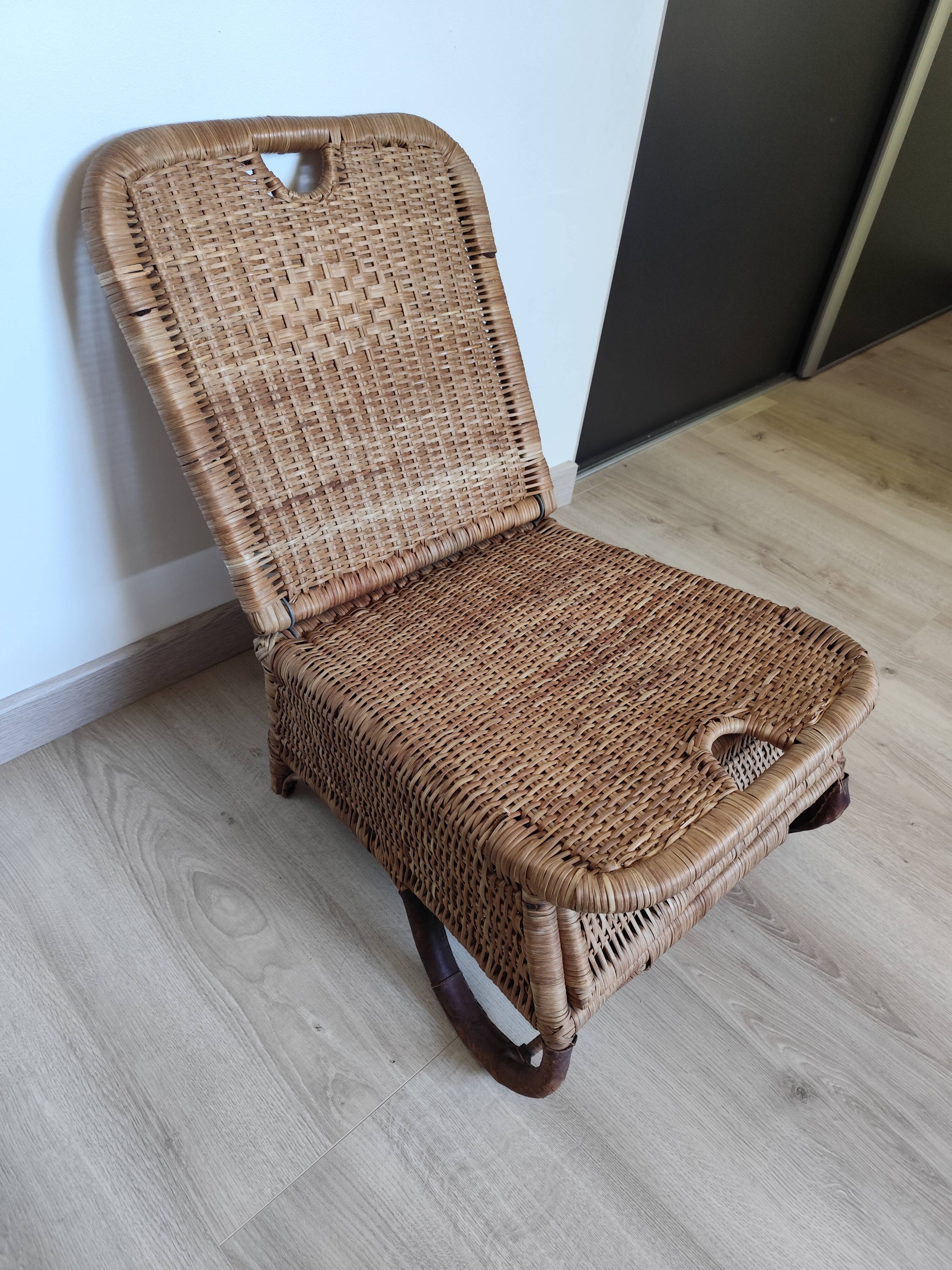 Vintage rattan folding picnic chair