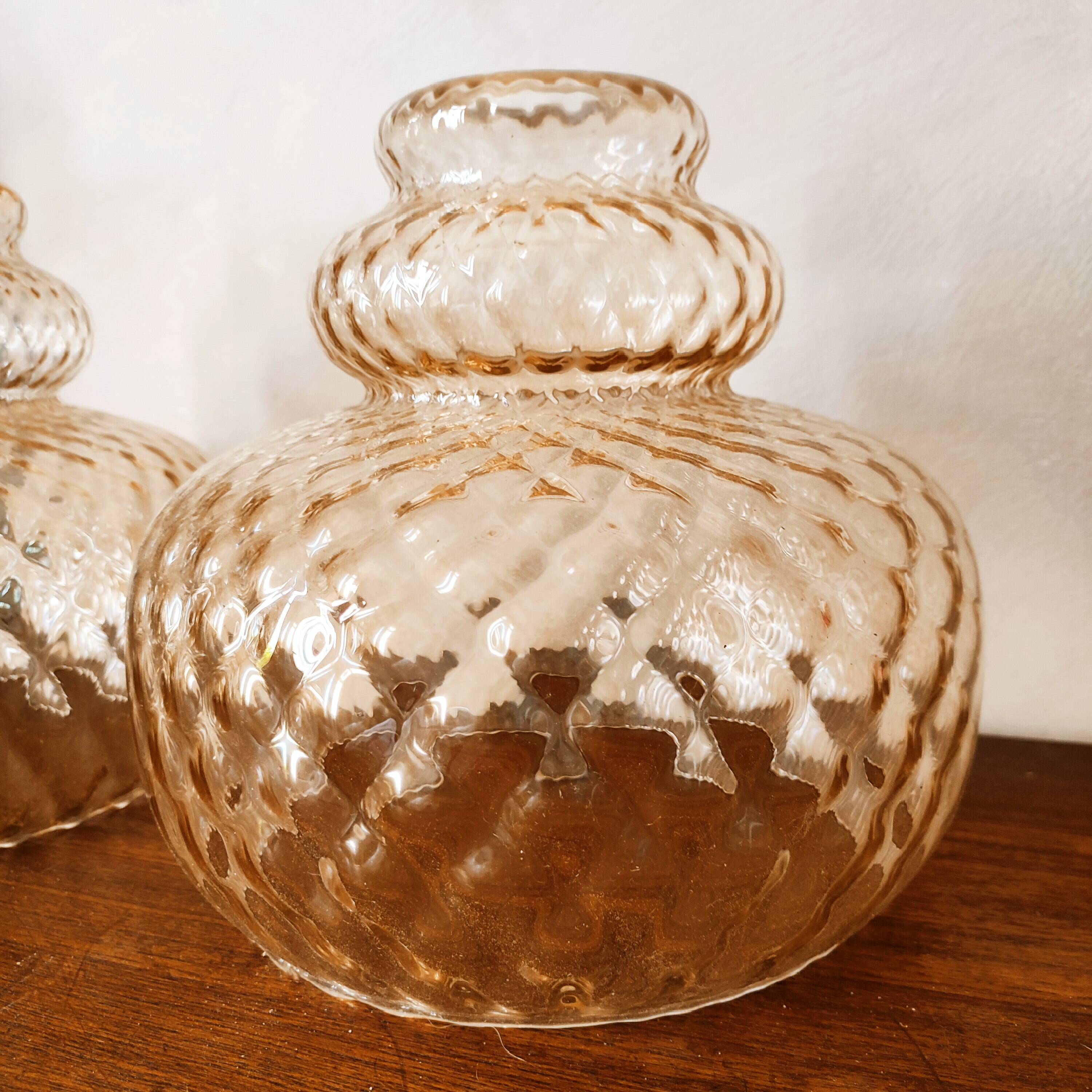 Paire de globes en verre irisé empoli