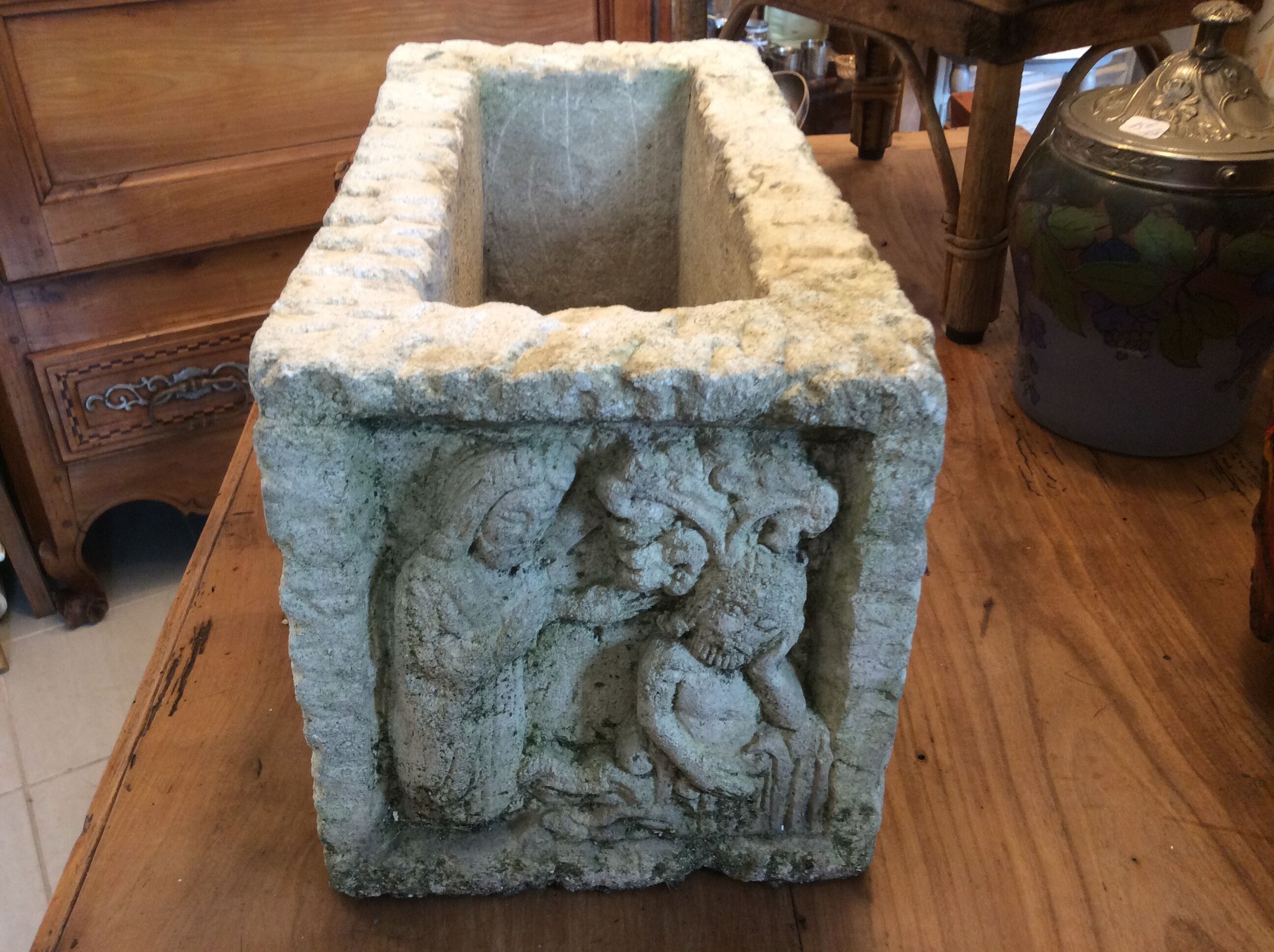 Planter in stone