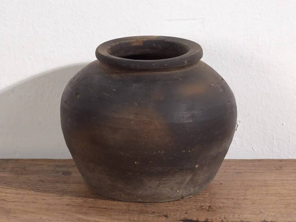 Round antique vase (c.1900) #18