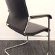 Fauteuil modèle sito.chrome, garni de cuir noir édition wilkhan