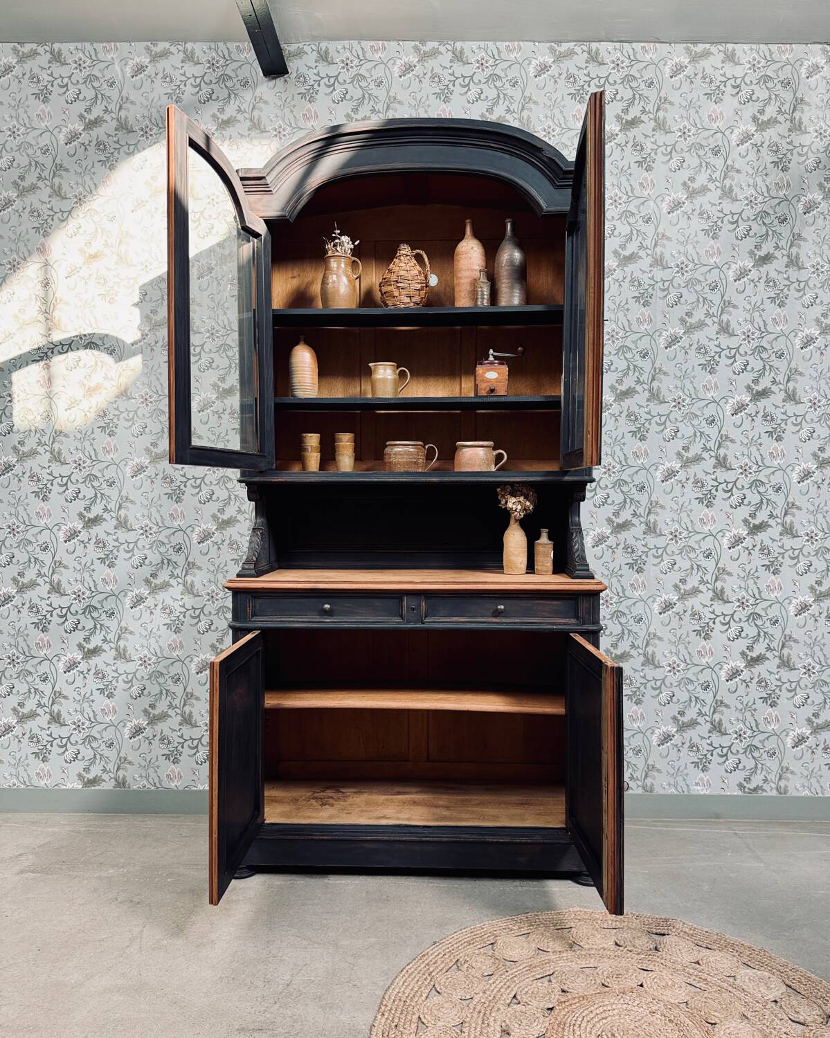 Louis-Philippe two-body dresser