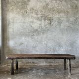 Grande table basse arrondie en teck asiatique ancien