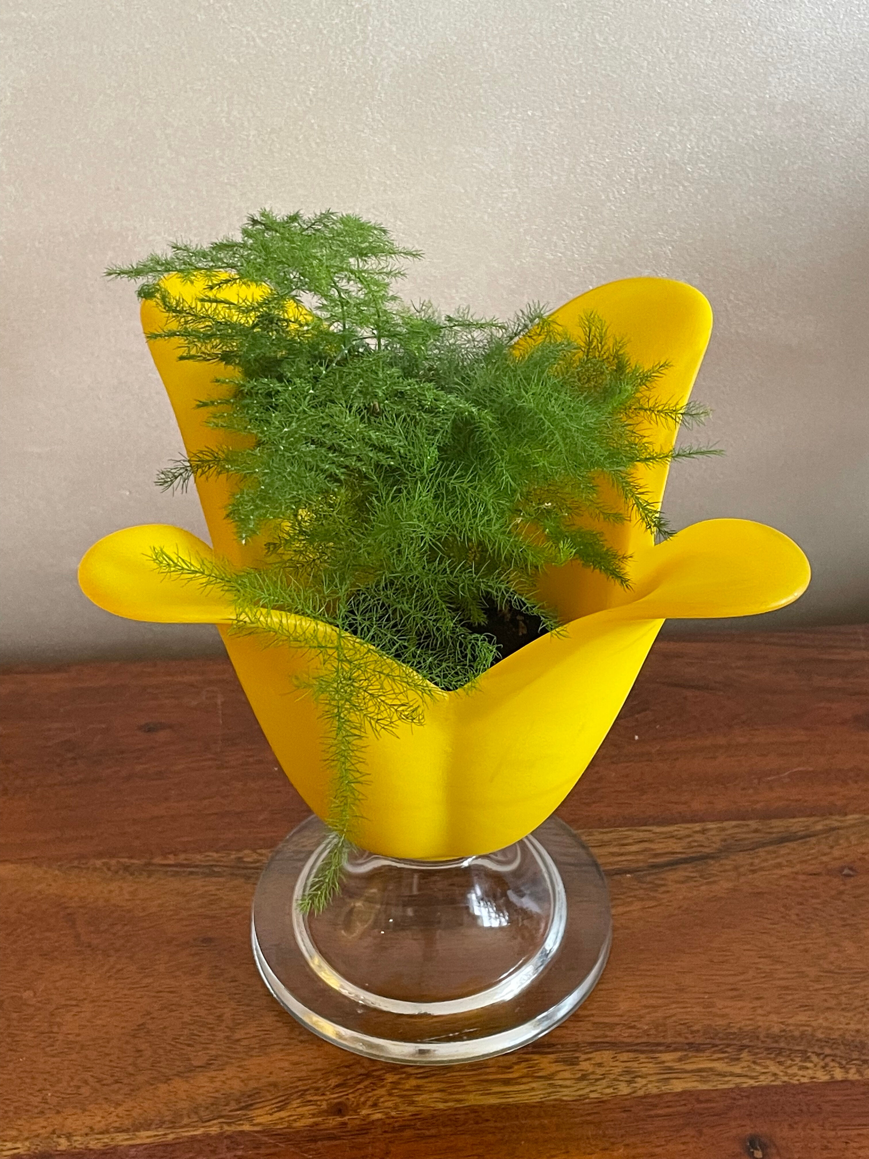 Flower vase made of glass paste