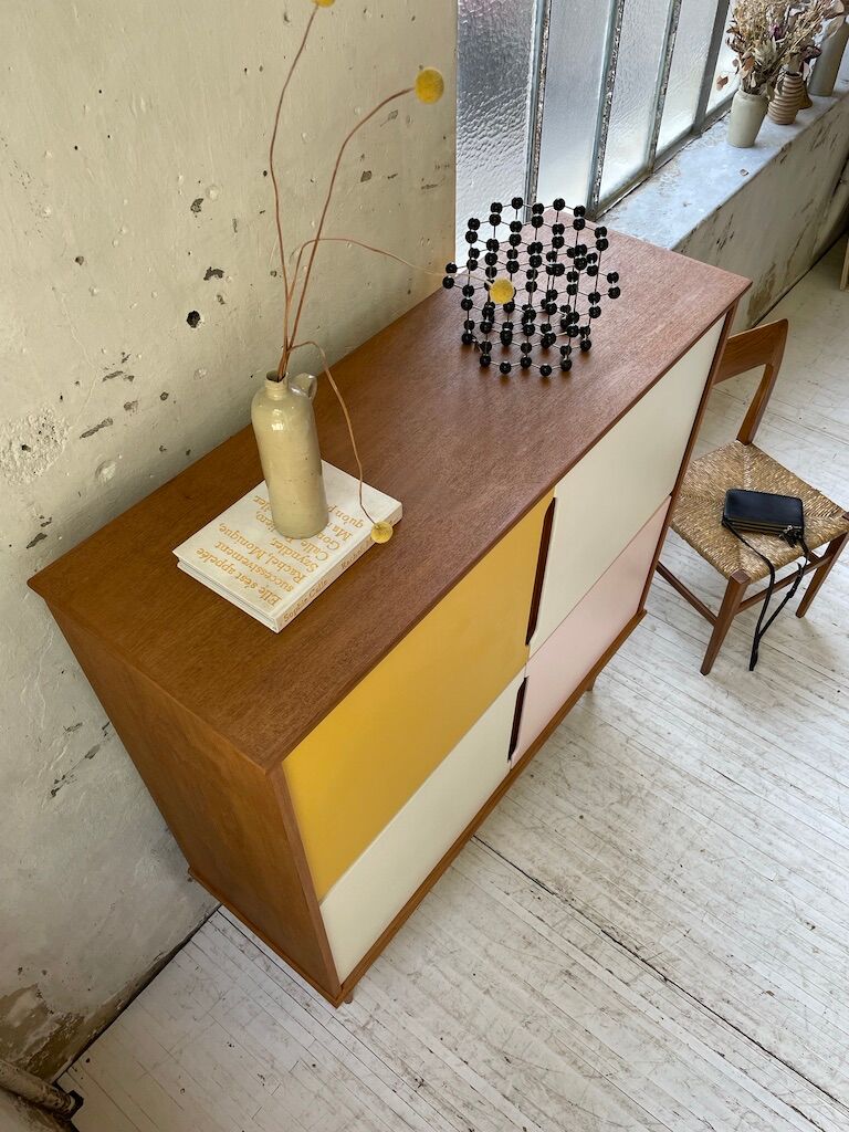 Teak-enfilade storage cabinet