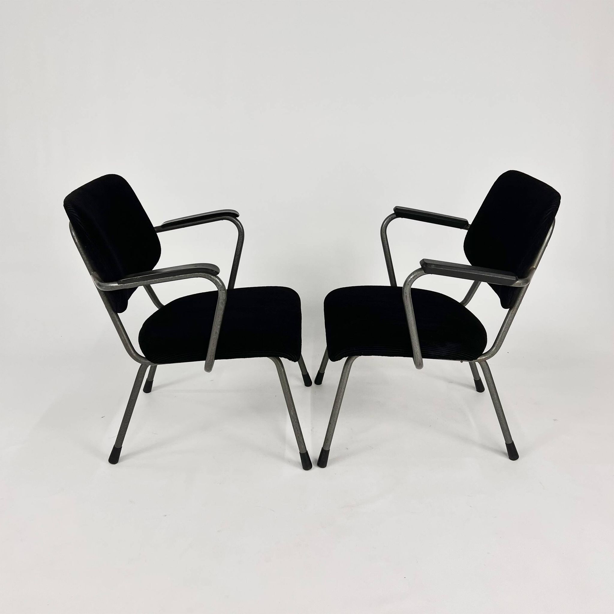 Set of 2 Gispen R5 Lounge Chairs, 1960s