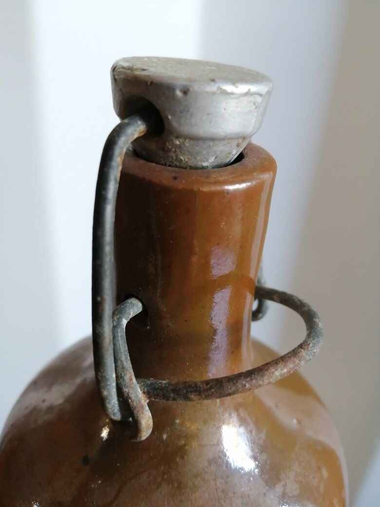 Ancienne bouteille en grès vernissé art populaire vintage