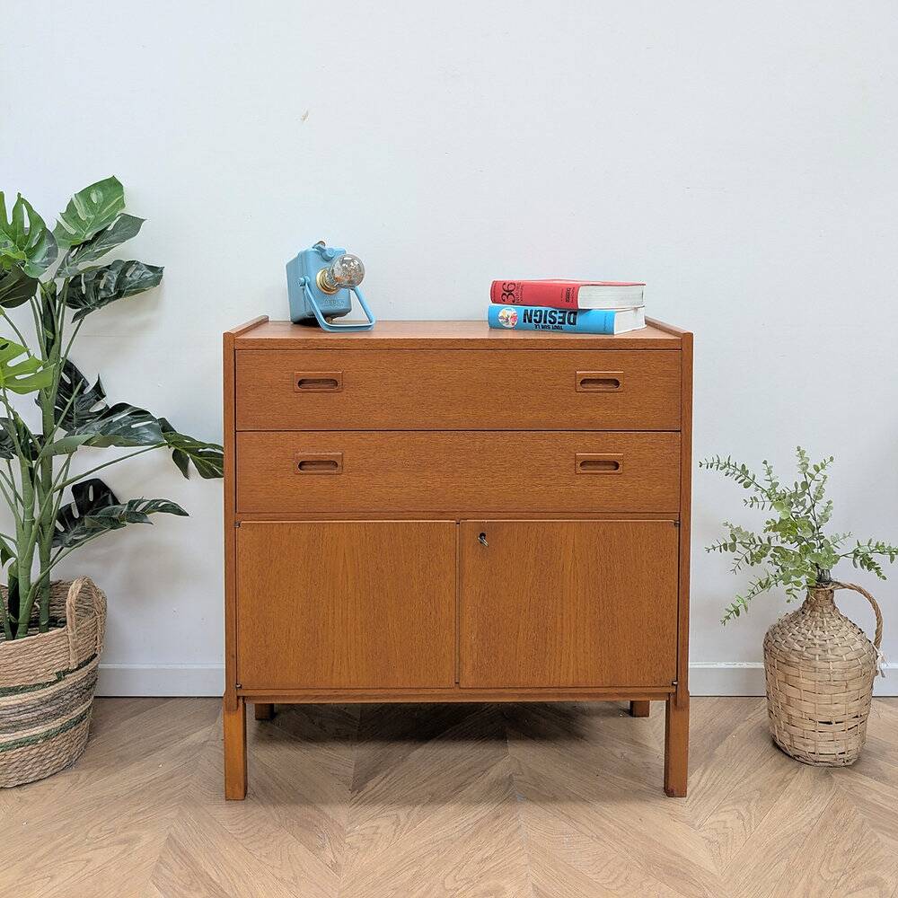 Commode vintage