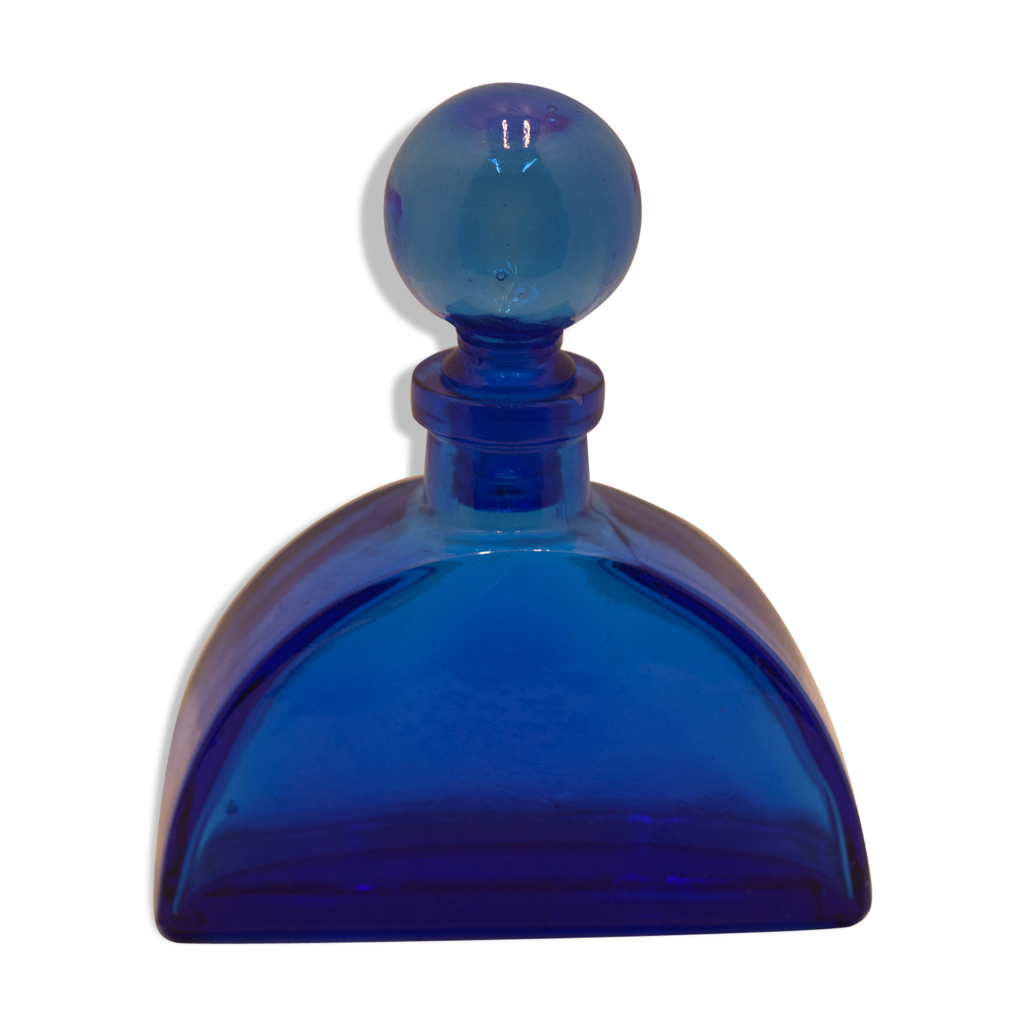 Half circle decanter with ball cap