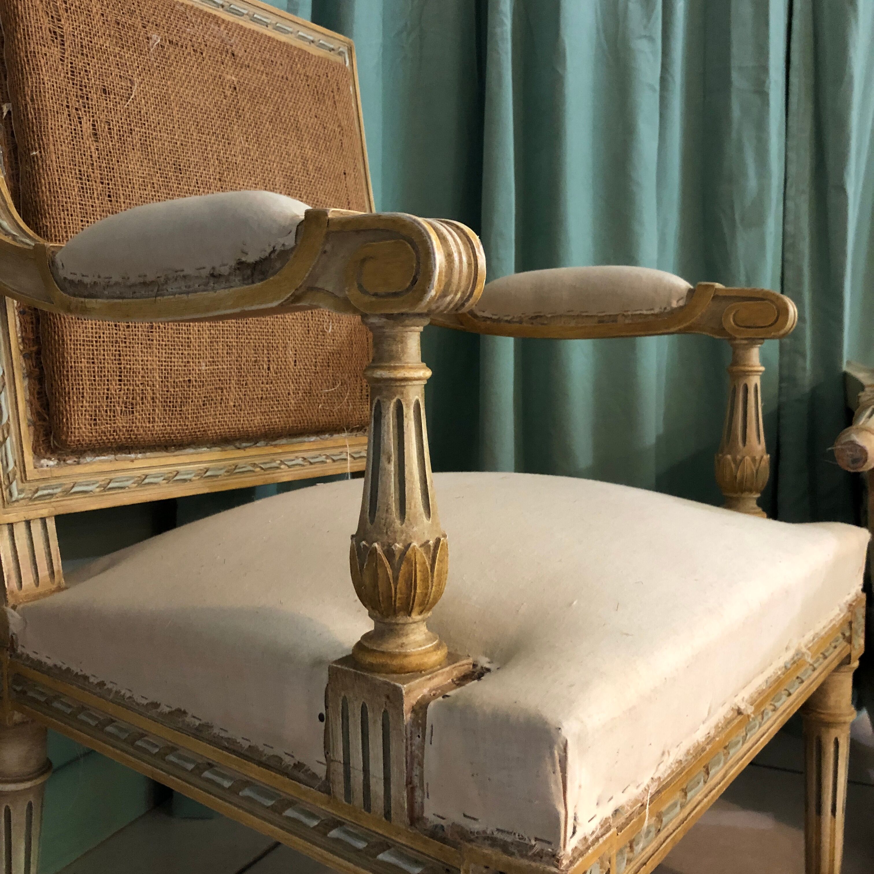 Pair of chairs to queen Louis XVI style