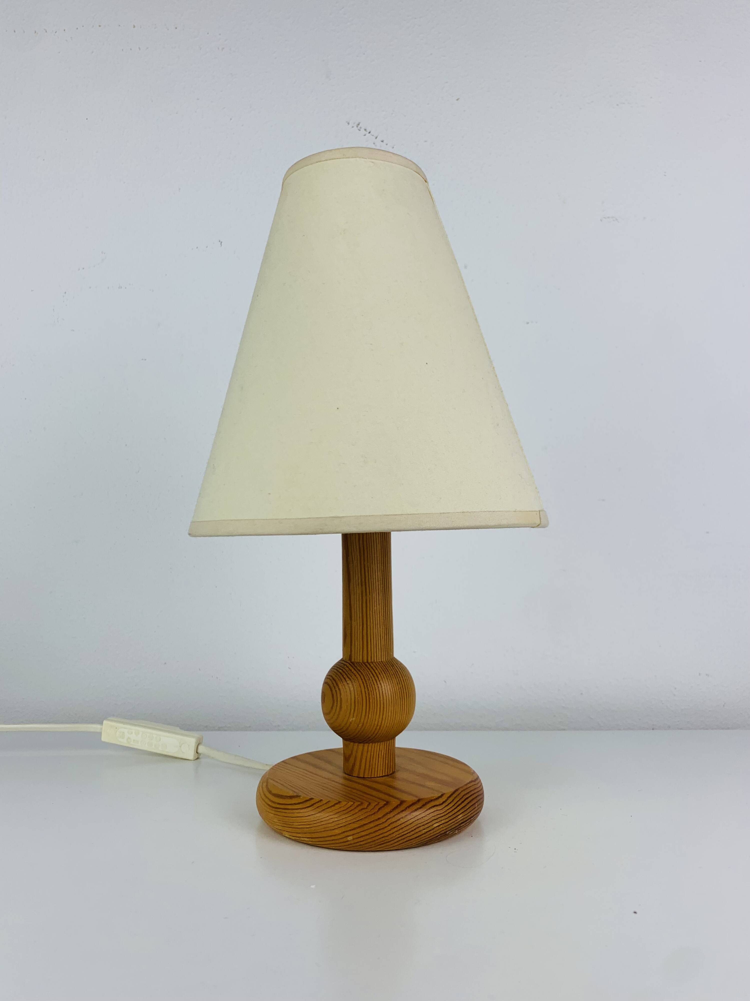 Lampe pin massif années 80, style chalet