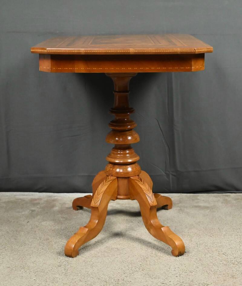 Table de salon en merisier et noyer, style Restauration – fin XIXe