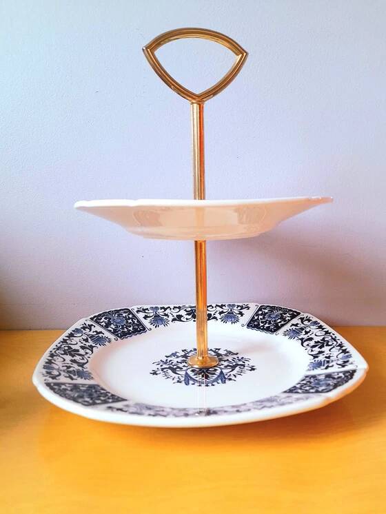 Gien Ibis porcelain appetizer/cake serving set