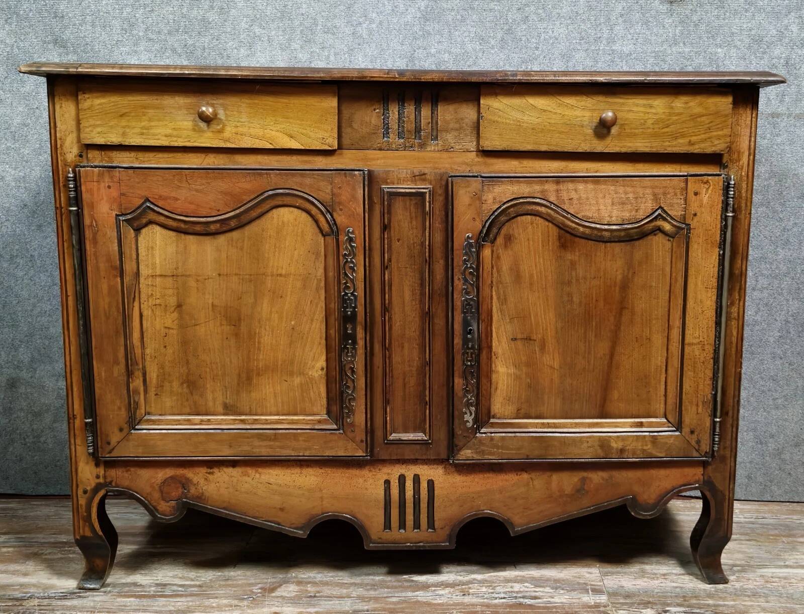 Louis XV period sideboard in walnut and solid oak circa 1750
