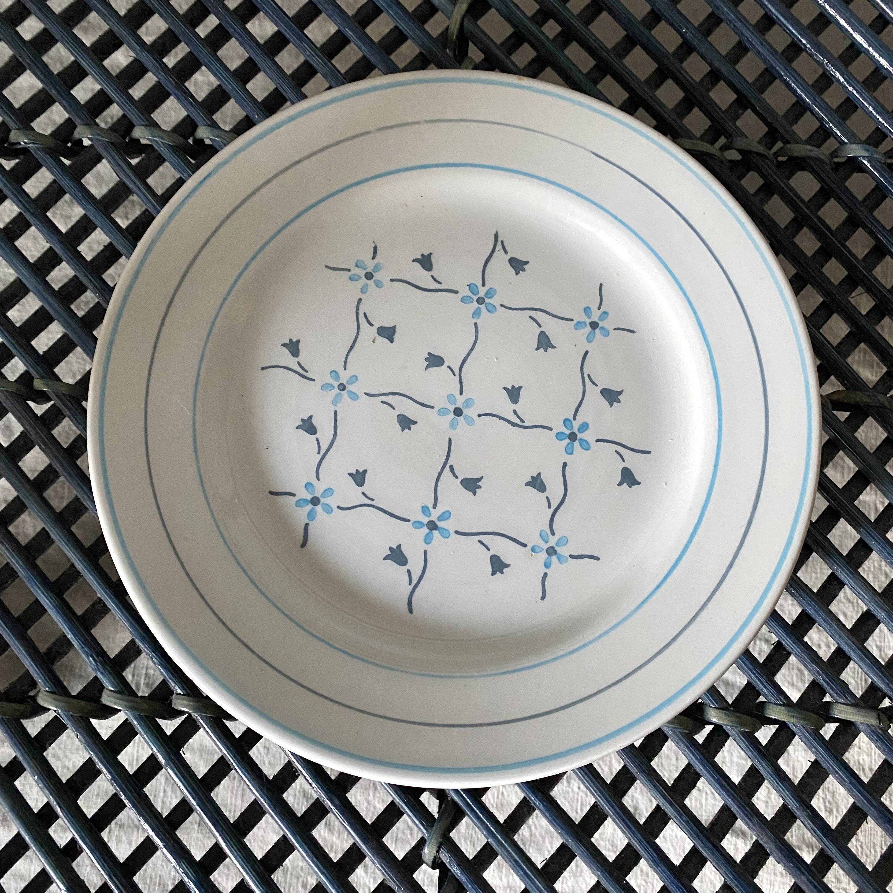 Lunéville dessert plates, flowers, Fontainebleau decor