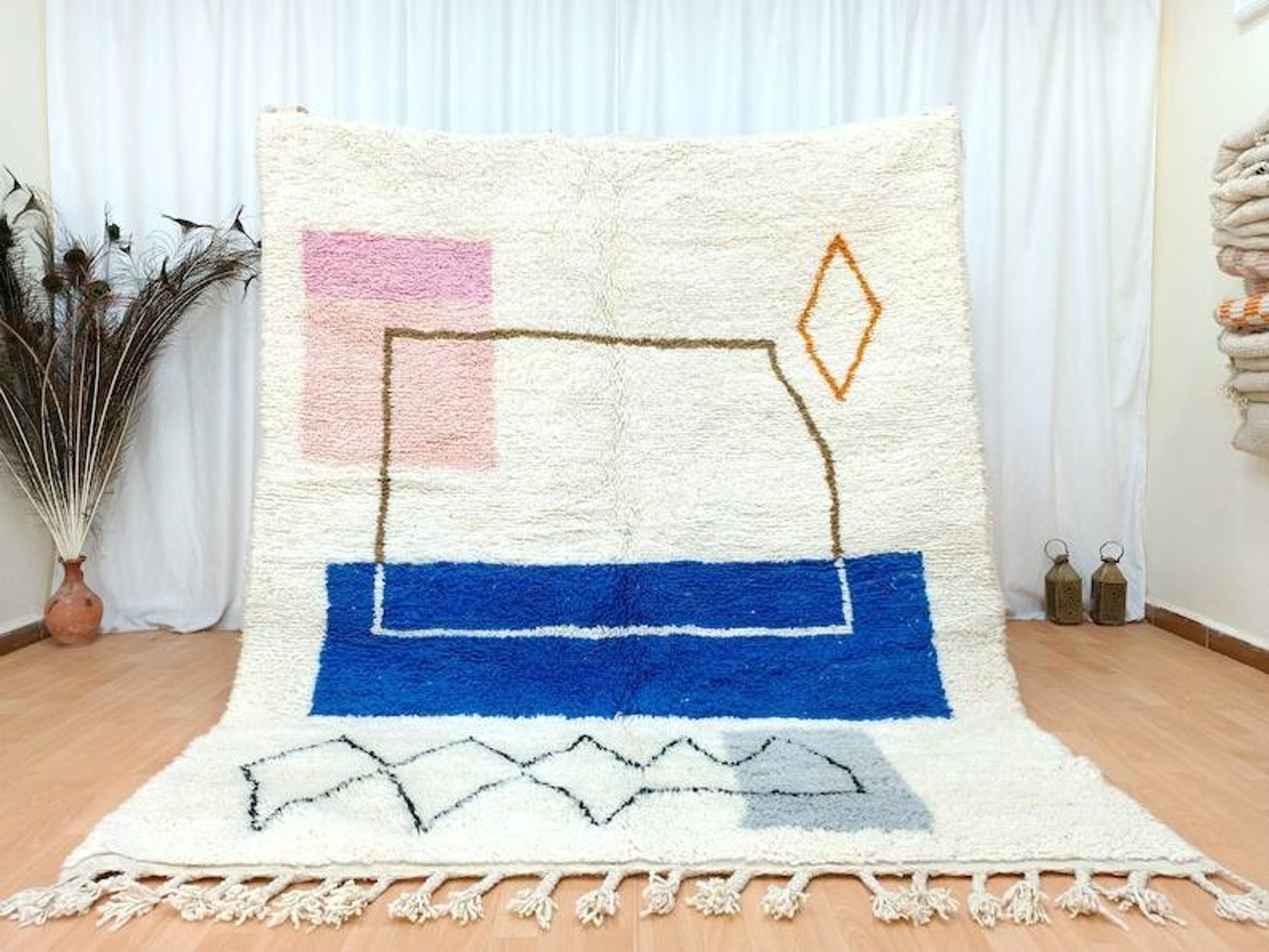 Handmade Berber rug 2/2m square