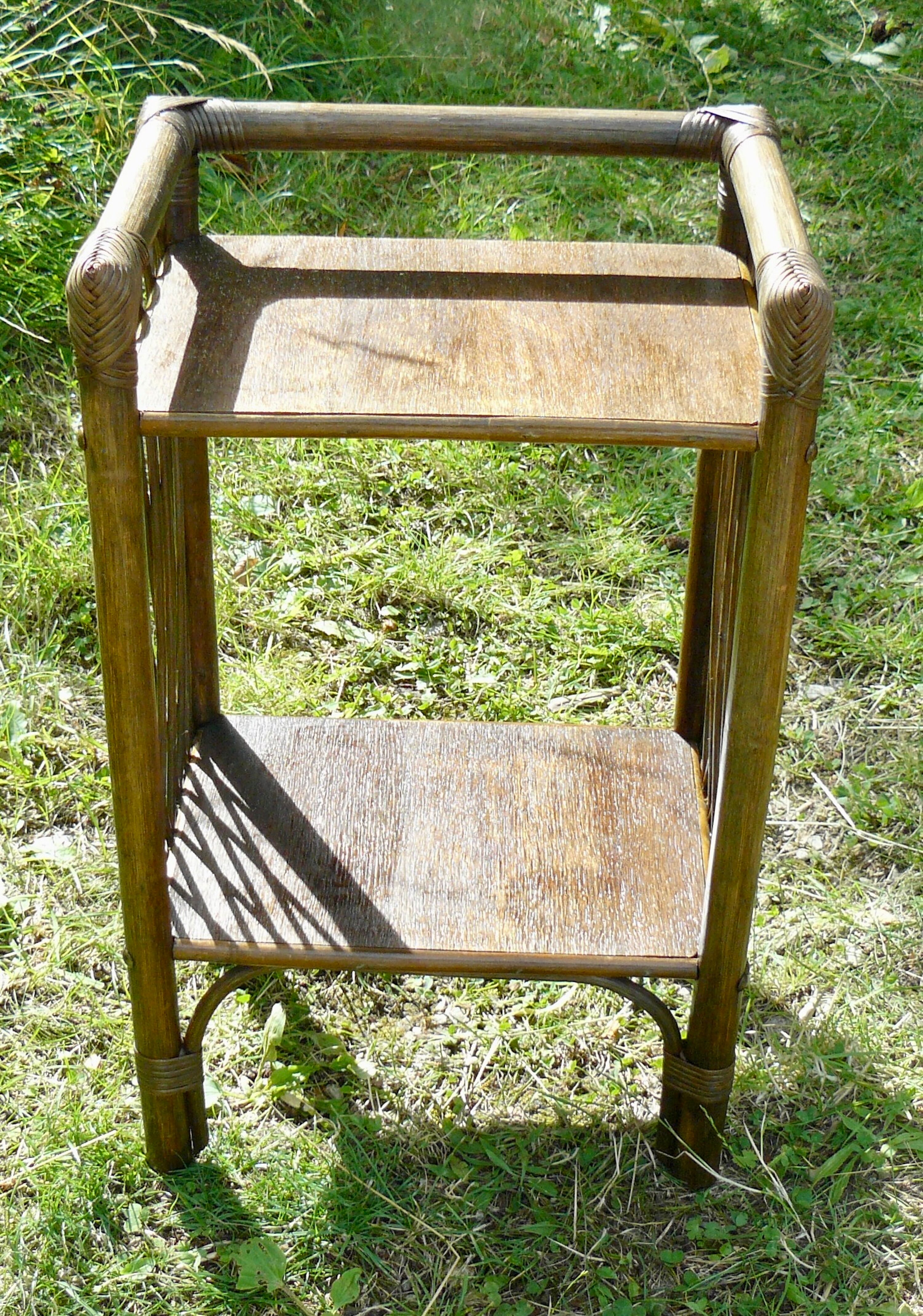 Table d'appoint bambou et rotin vintage 1960-70