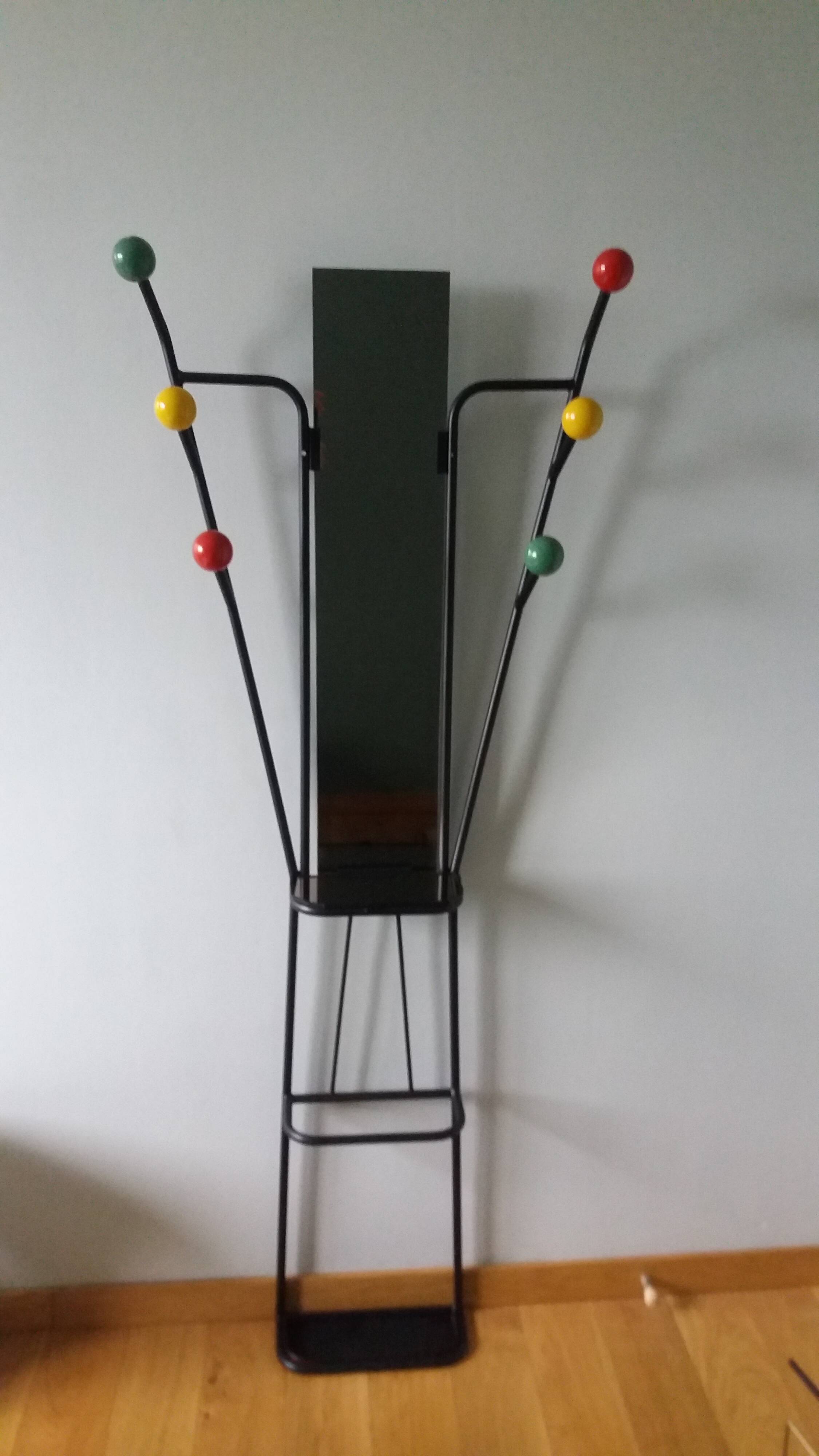 Vestiaire porte manteau boules de billard et miroir style Roger Feraud