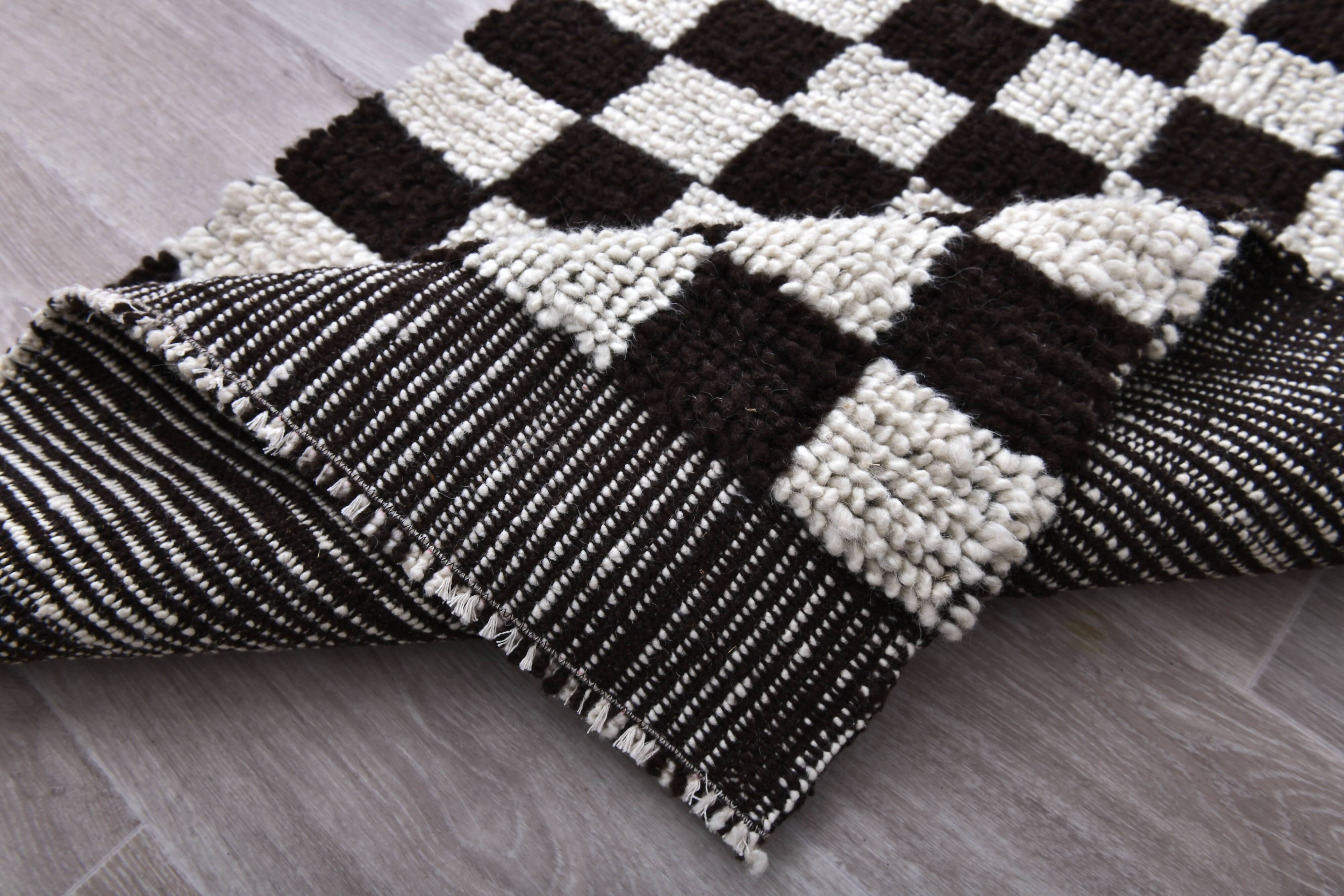 2x10 Checkered Moroccan Runner Rug 70x302Cm SK 242433