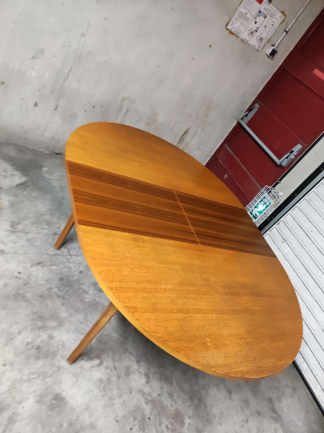 Table ronde scandinave vintage