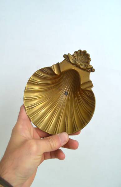 Brass scallop ashtray