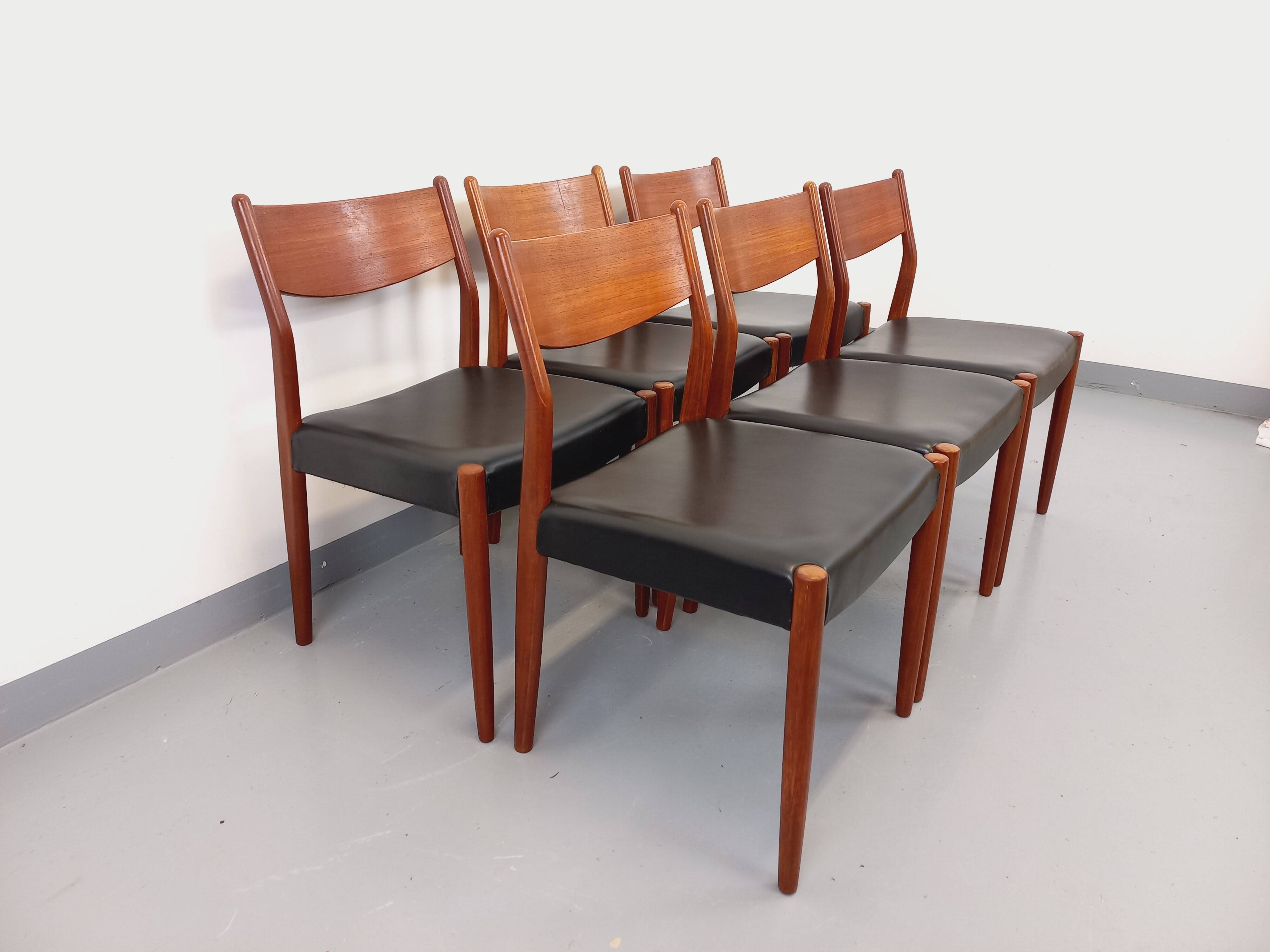 Set of 6 vintage Scandinavian Fristho Franeker chairs in teak and skai from the 60s