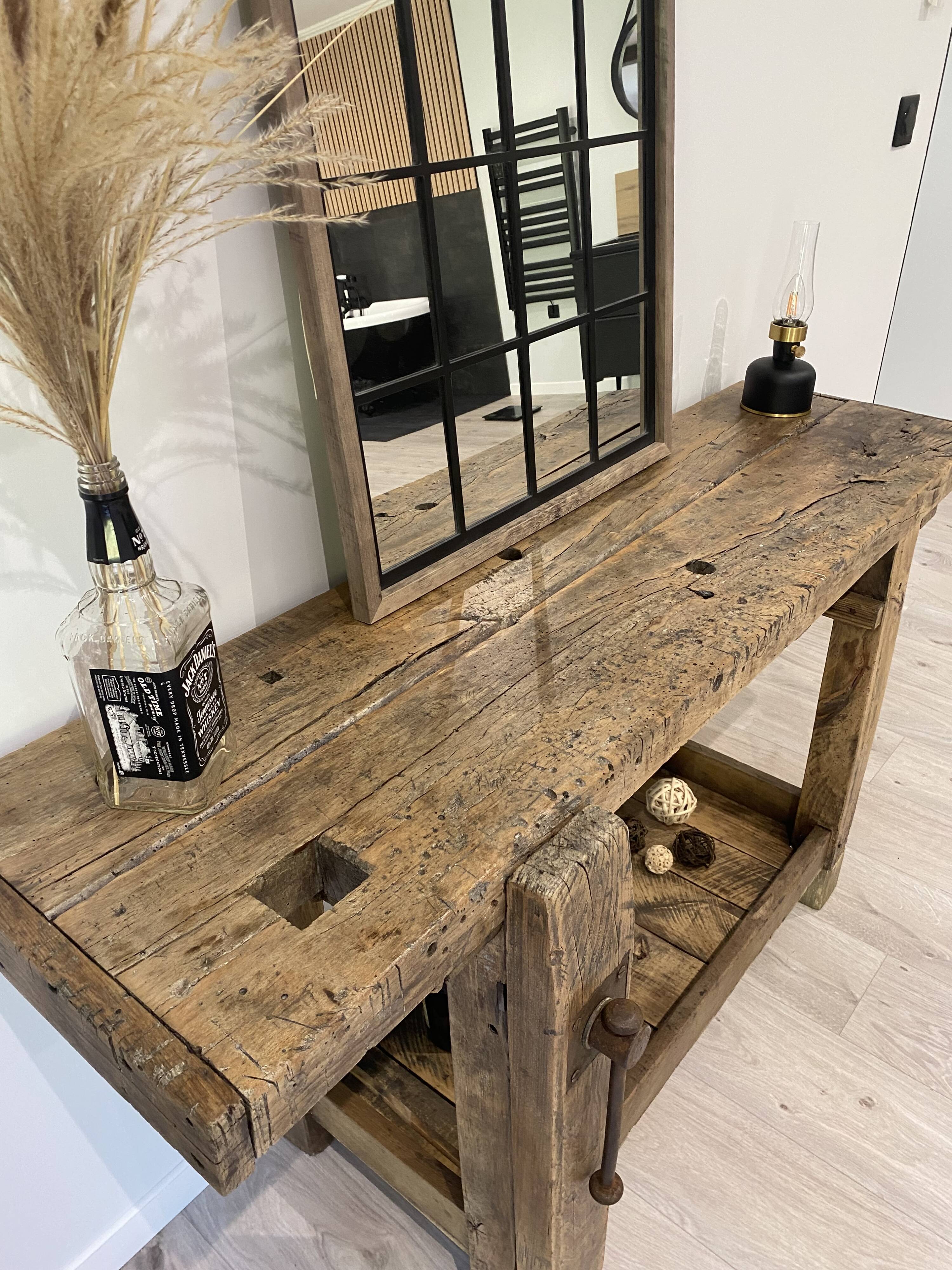 Établi en bois industriel vintage, meuble de métier