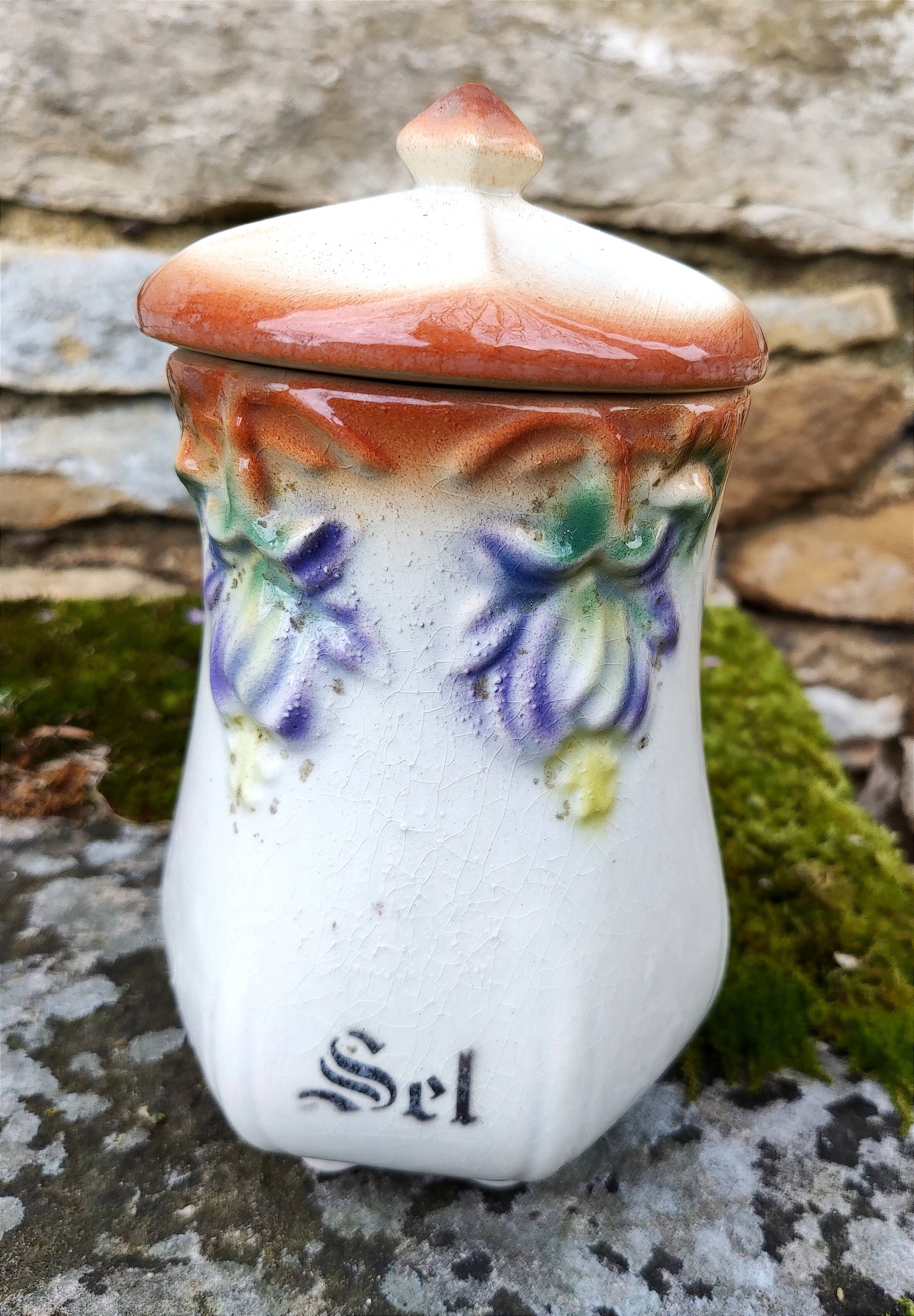 Set of 2 spice jars in art nouveau barbotine 1900