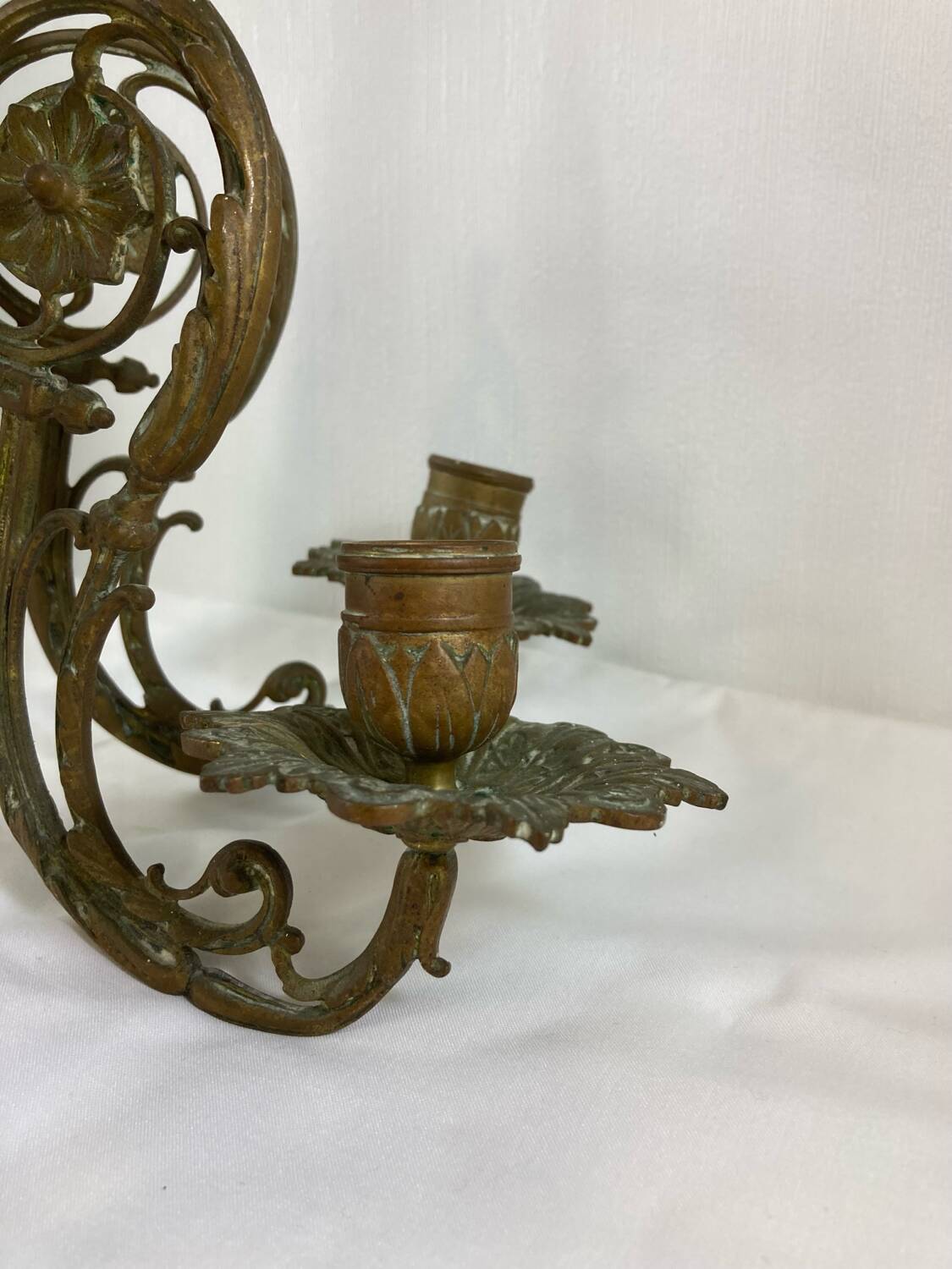 Pair of 3-light wall sconces in gilt bronze in the style