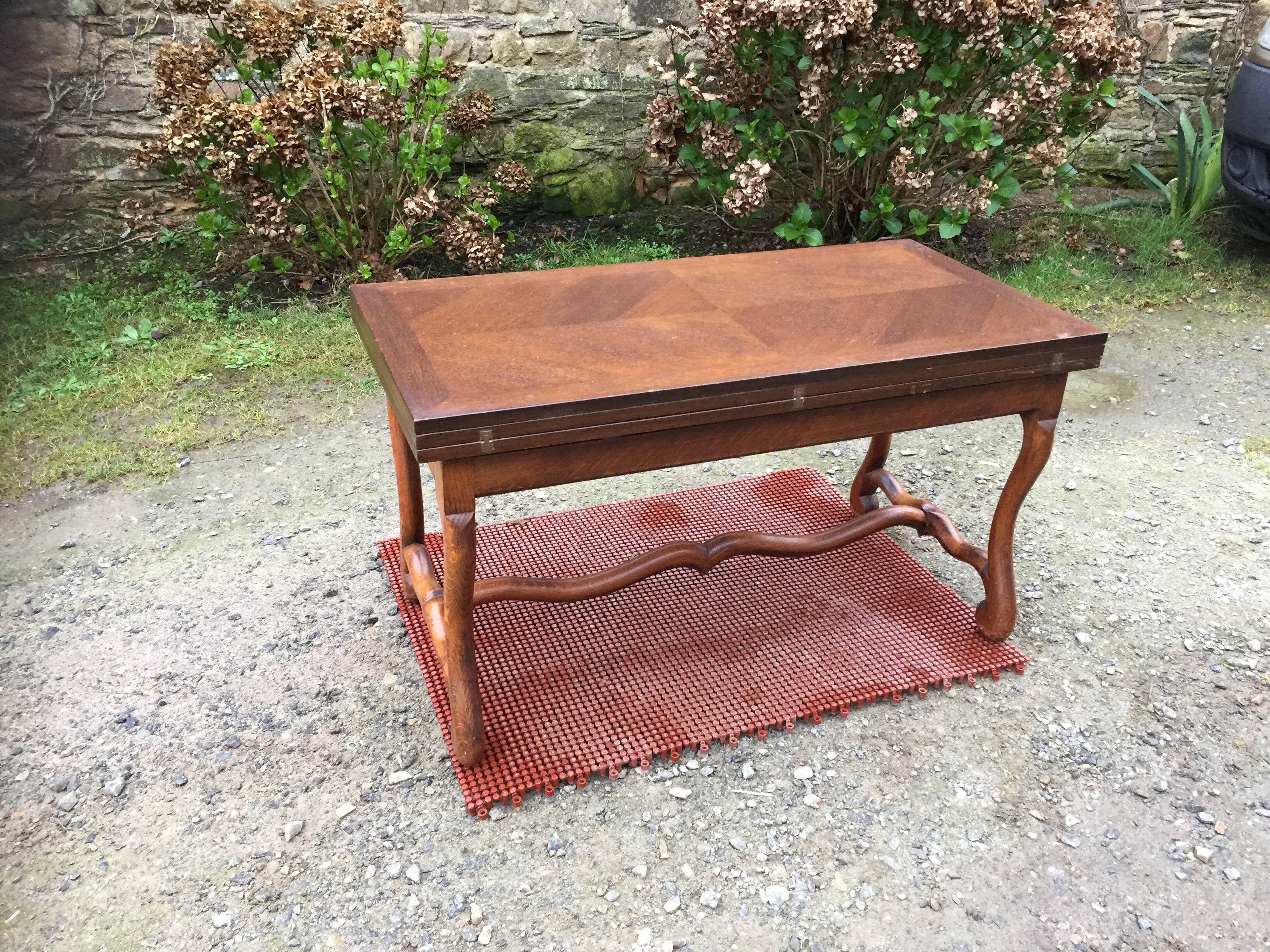 Modular vintage oak coffee table with Albert Ducrot's magical system