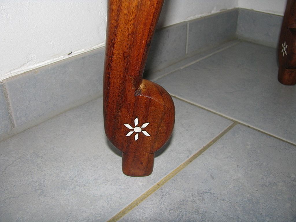 Table basse indienne « Ccic » des années 1970