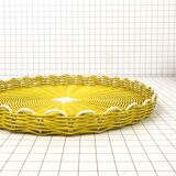 Yellow scoubidou plateau