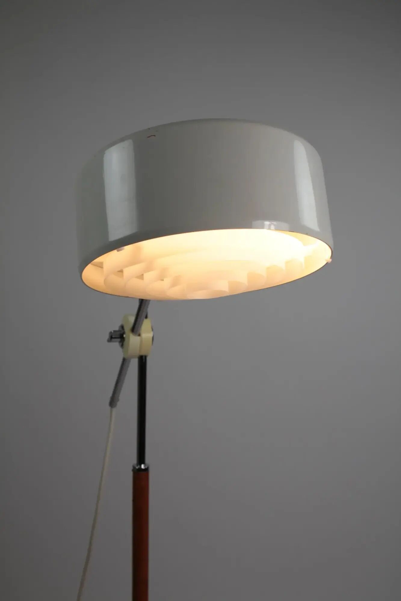 Floor lamp model 591G 2S/J “Simris/Olympia” by Anders Pehrson for Ateljé Lyktan, Sweden, 1960s