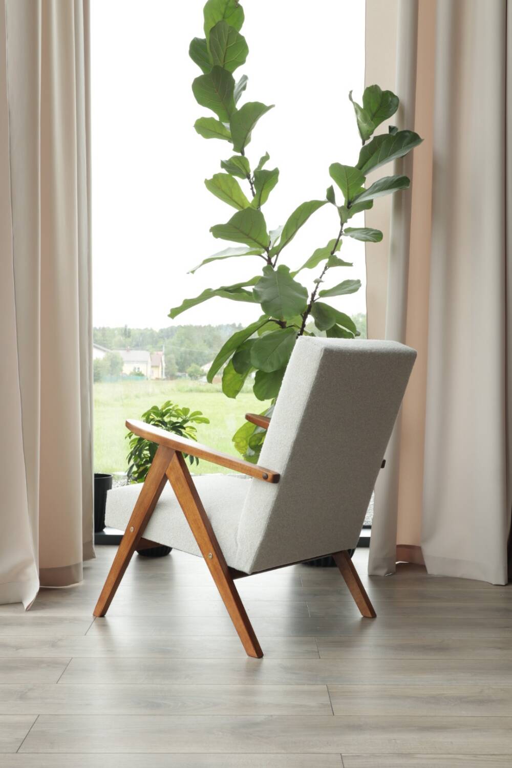 Fauteuil vintage blanc cassé bouclé zig Zag 1970