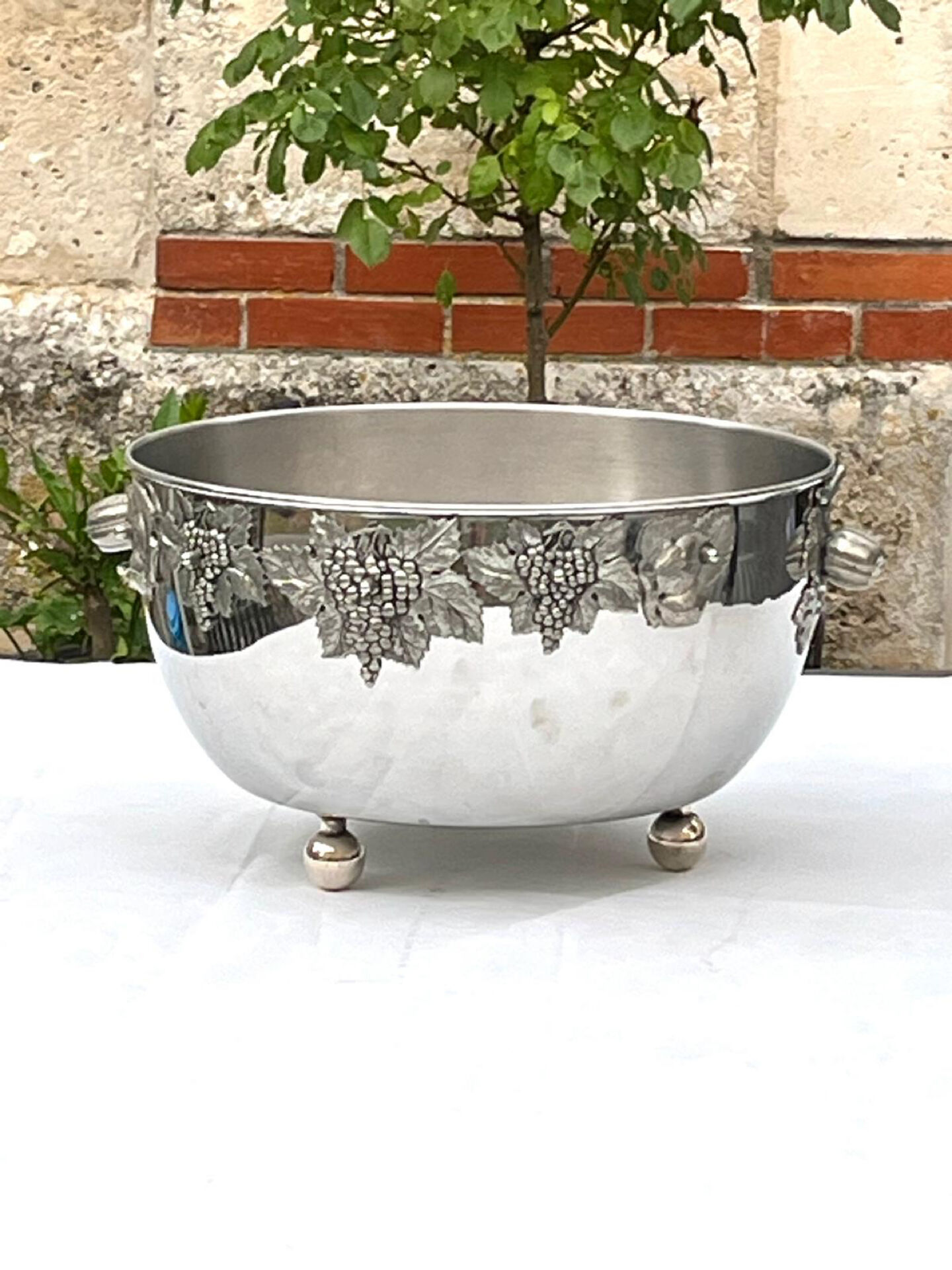 Vintage Italian Silver-Coloured Champagne Bath on Ball Feet