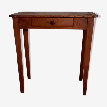 Feet spindle side table