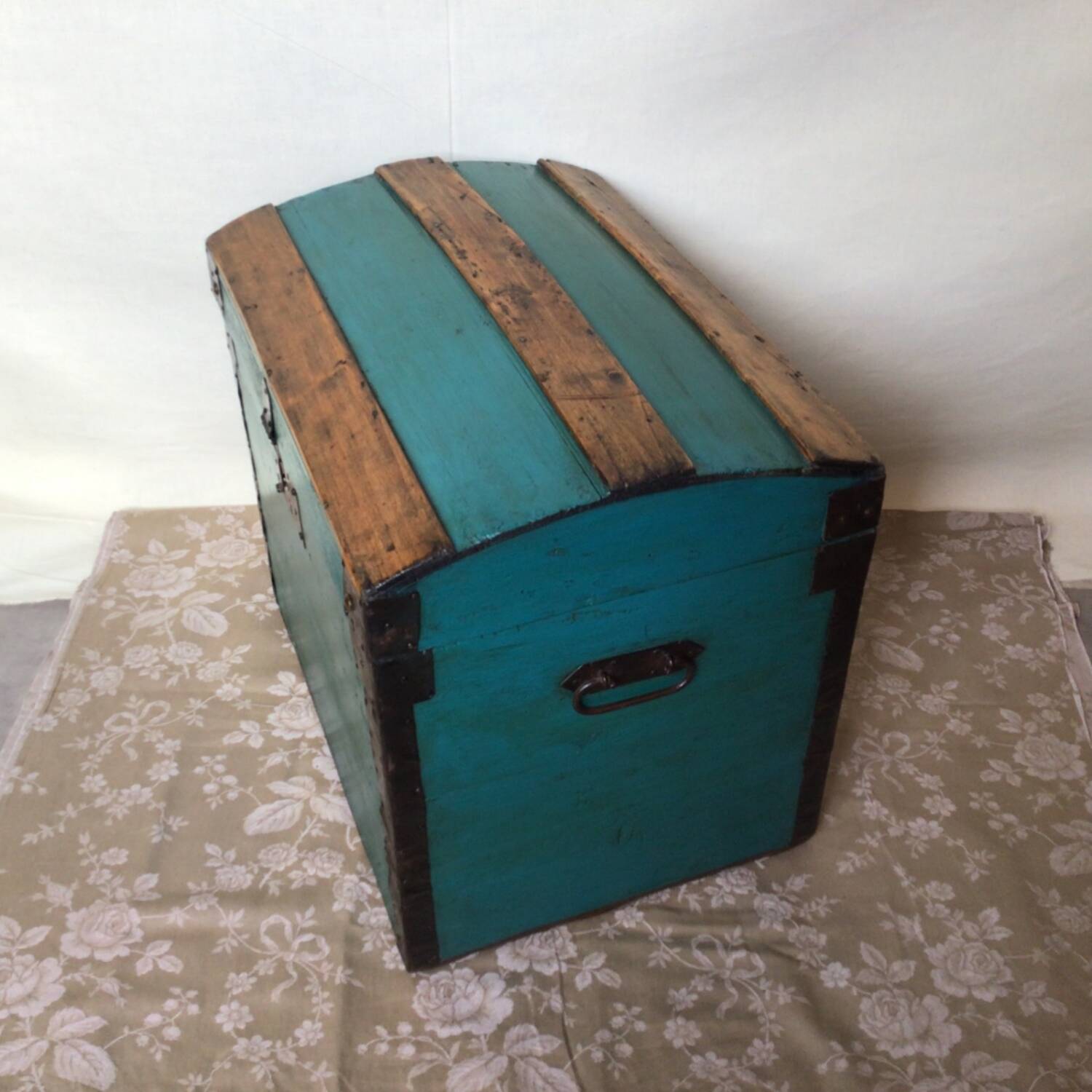 Old curved trunk hat trunk template