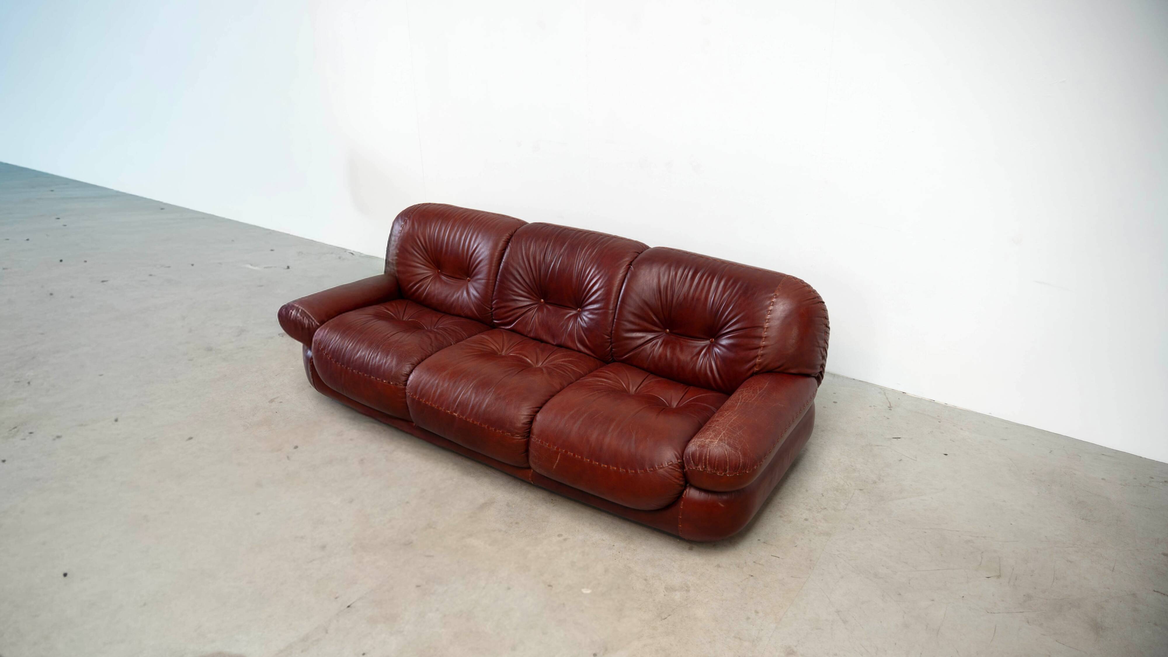 Sapporo sofa by Mobil Girgi