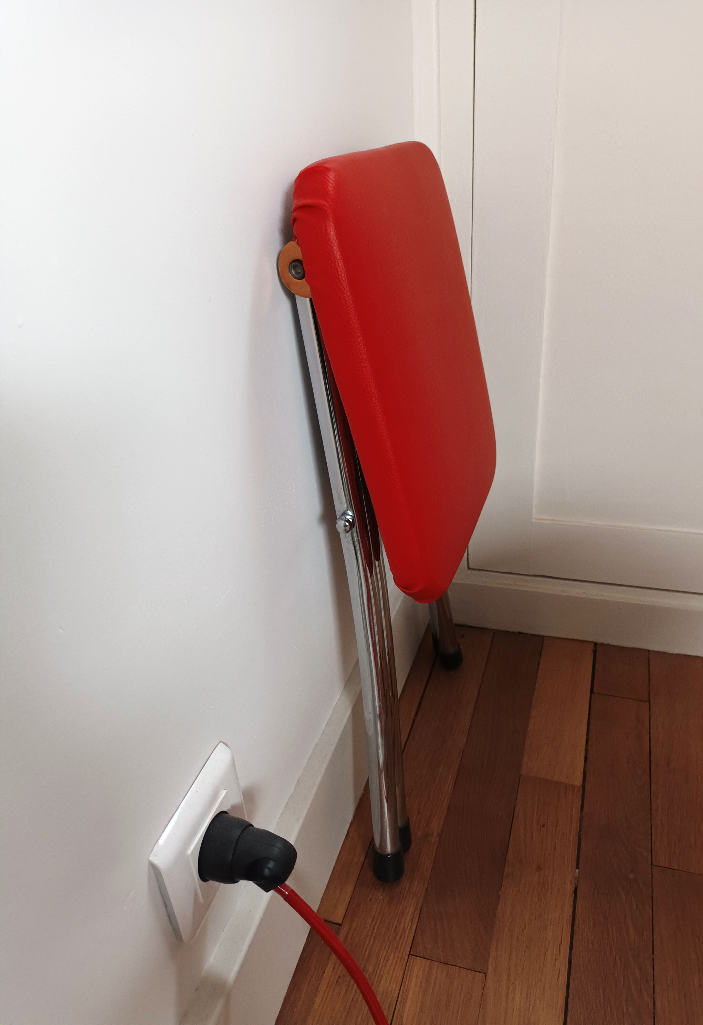 Vintage 60s folding stool Branbantia chrome and red skai