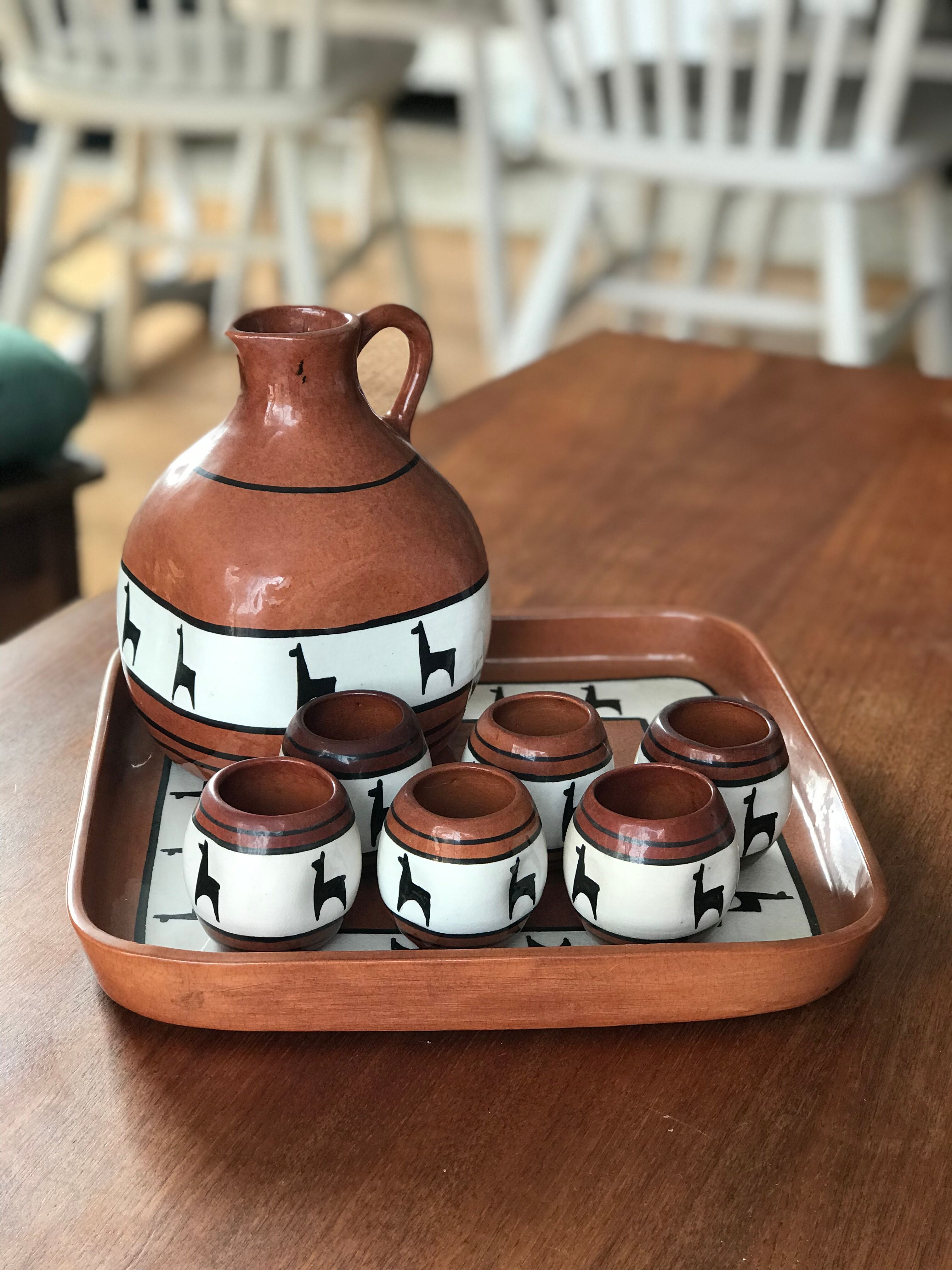 Vintage Peruvian service