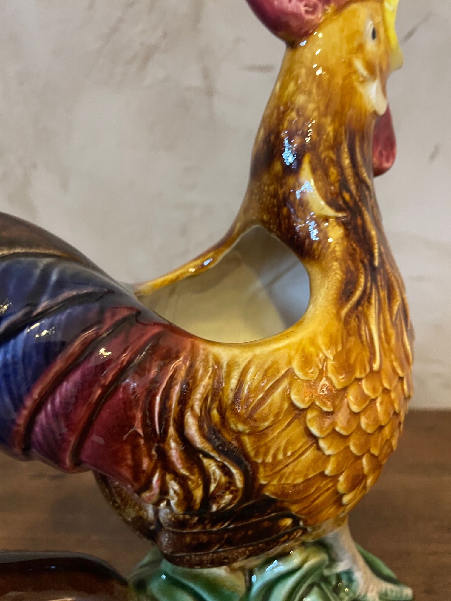 Rooster pitcher
