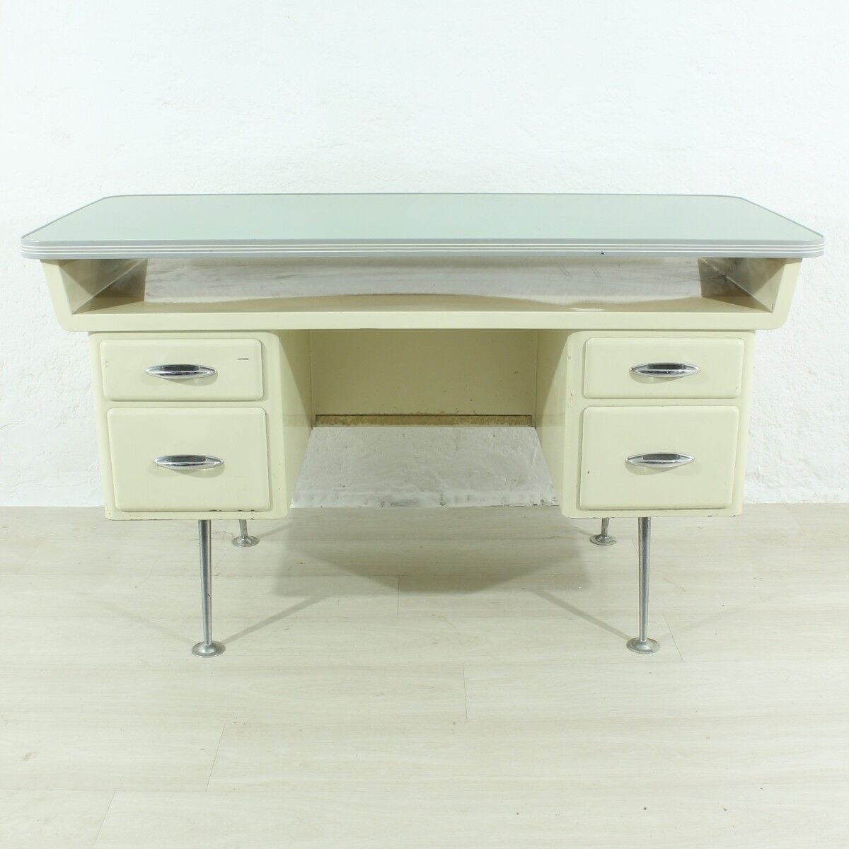 Bureau en métal du milieu du siècle des années 50