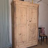 Large wardrobe - hanging space and shelves