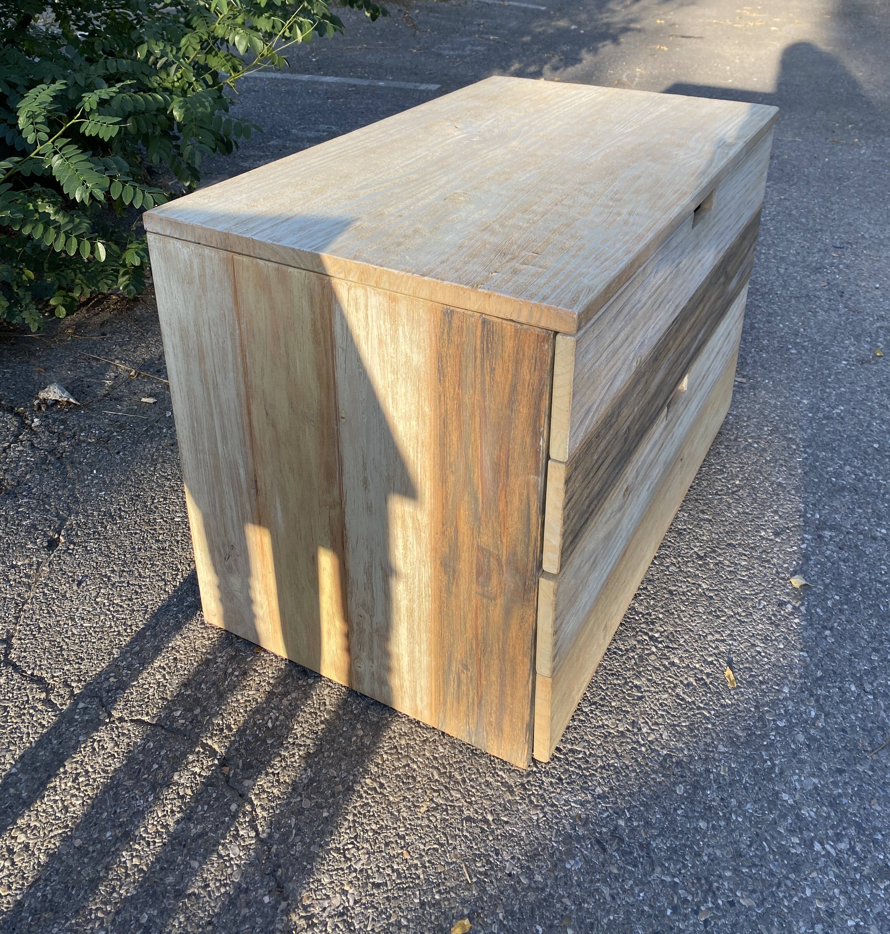 Chest of drawers in cream patinated pine, dark blue, 2 drawers