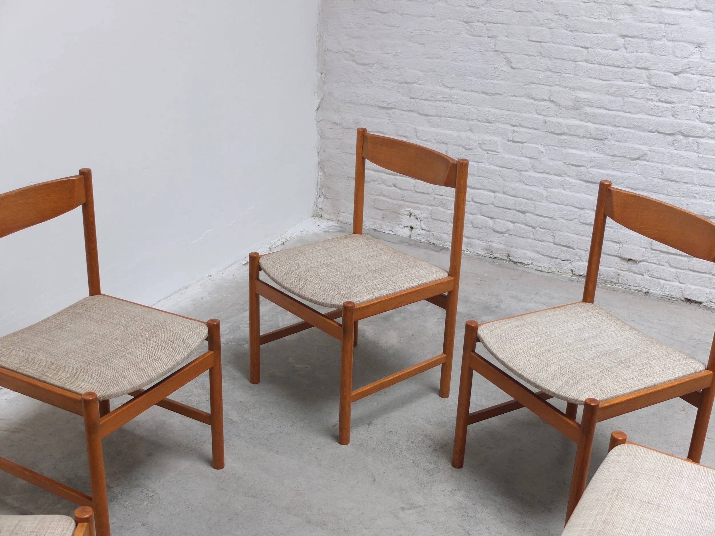Set of 6 dining chairs in oak by Meubelatelier Vanda Watervliet, 1960s