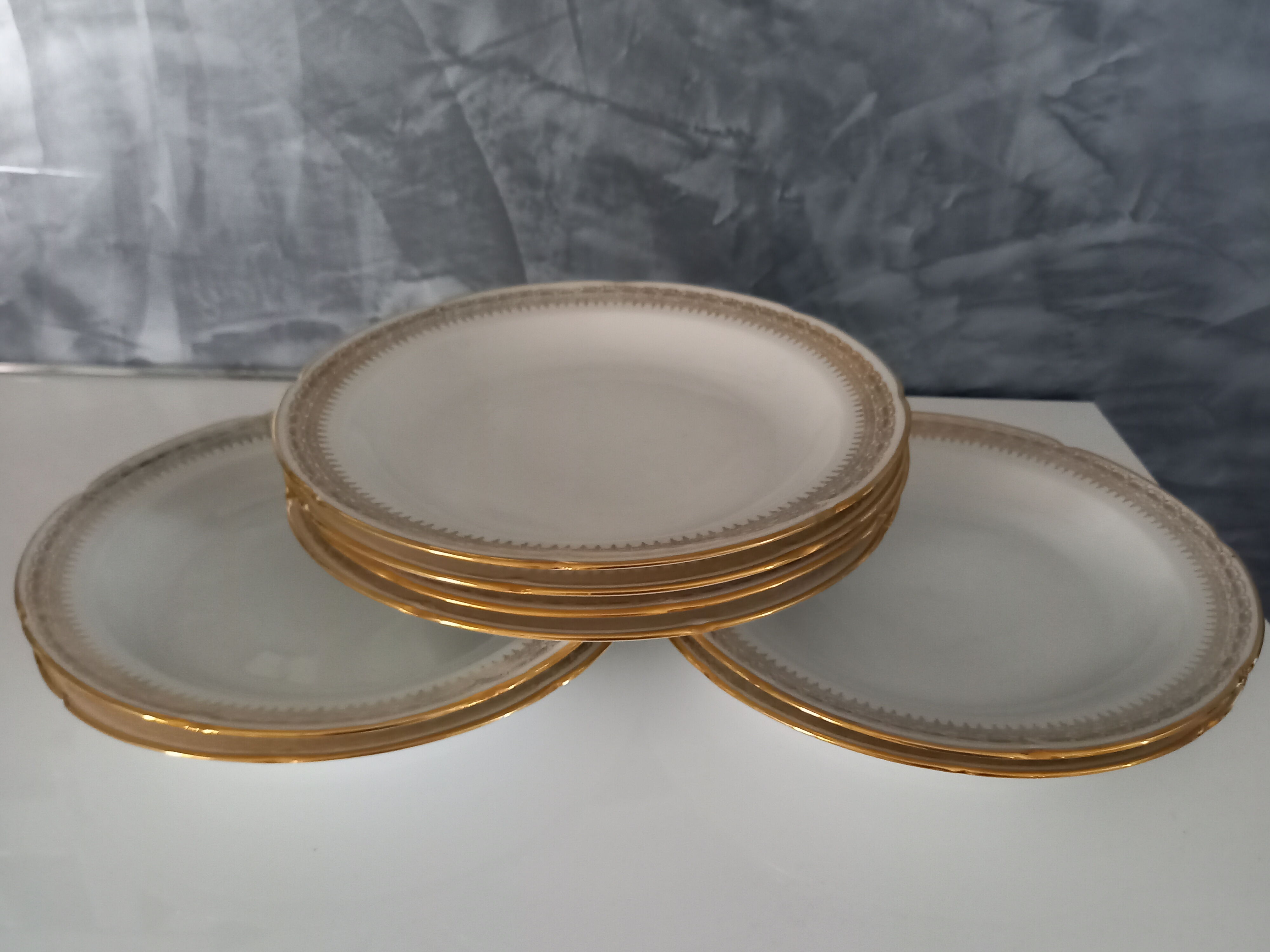 Lot of 8 hollow plates