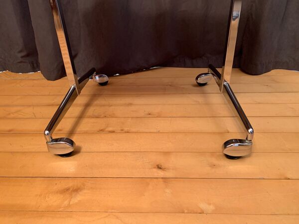 Table auxiliaire mobile, années 1970