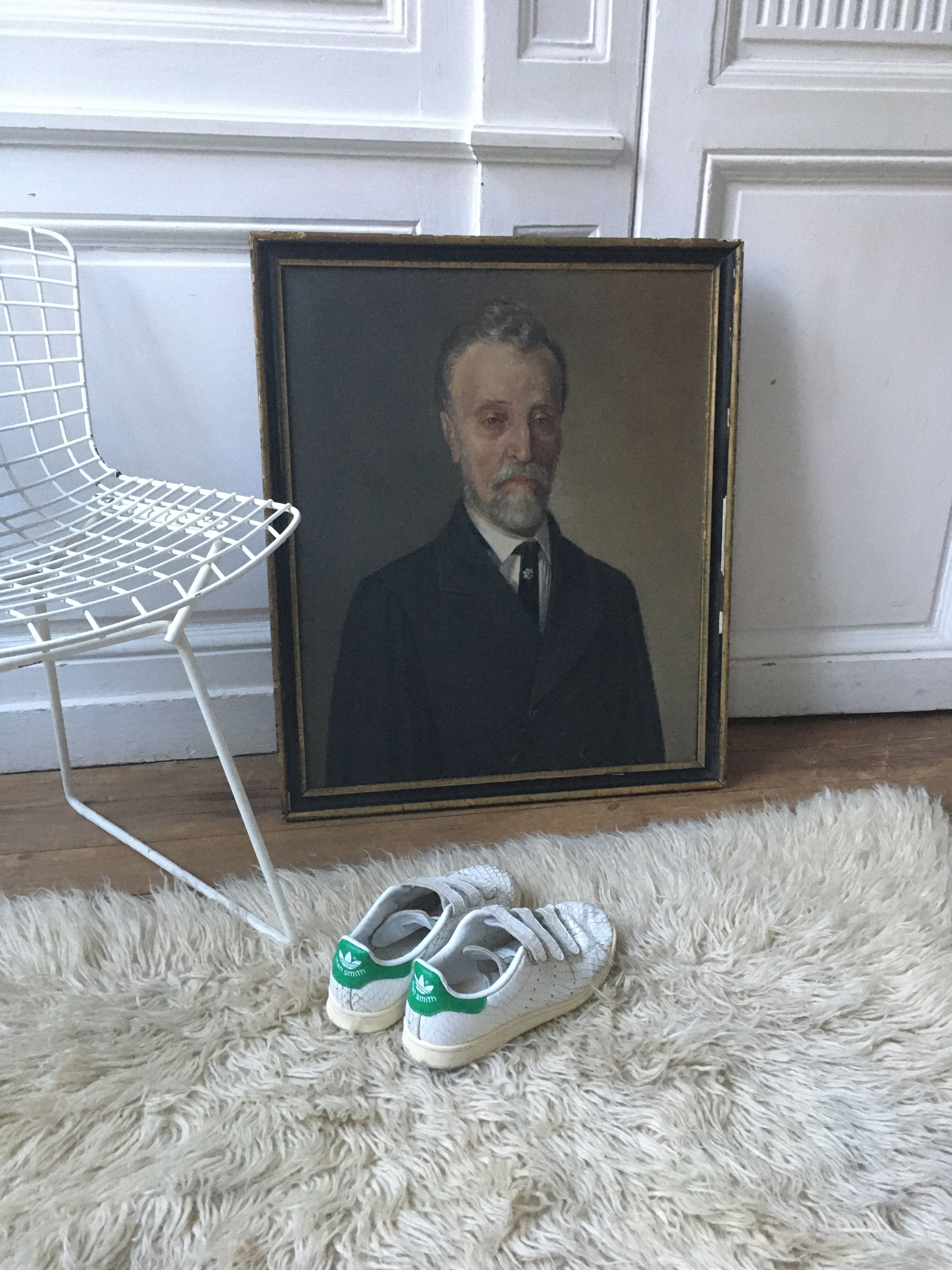 Portrait signed oil , date 19th ieme