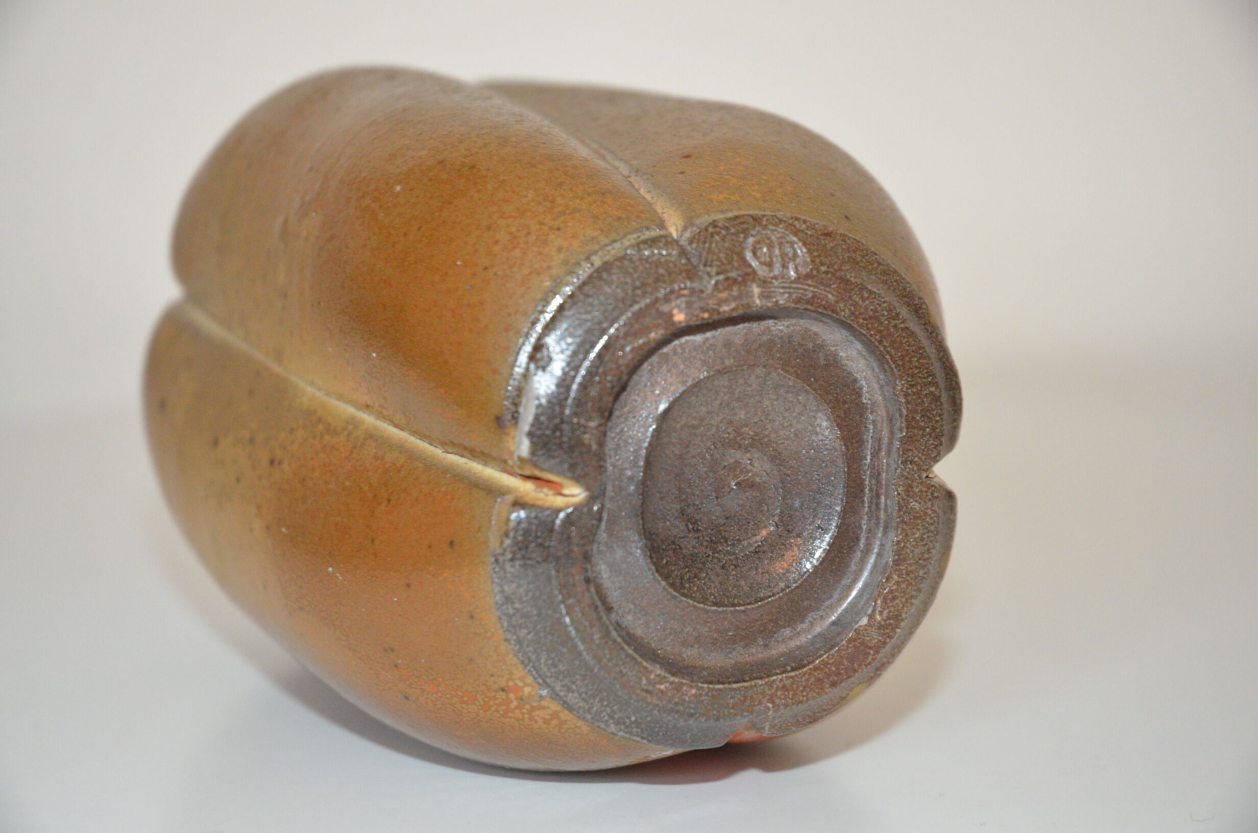 Vase en forme de cabosse de Cacao